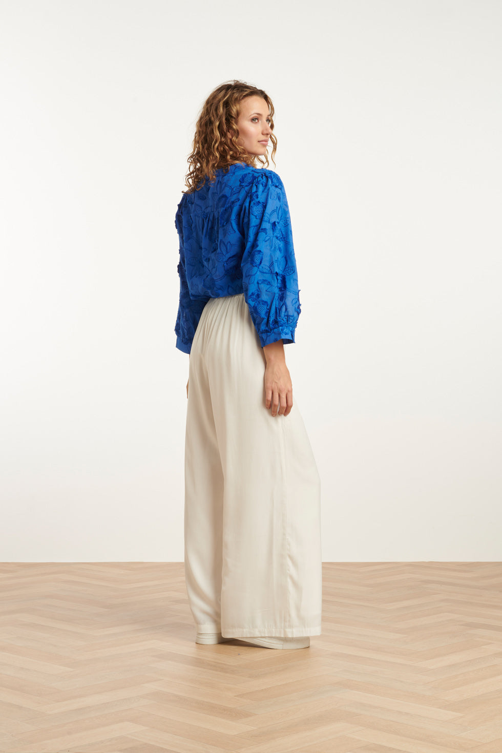 25138 Cobalt 3D Bloemen Blouse | Cobalt Blue