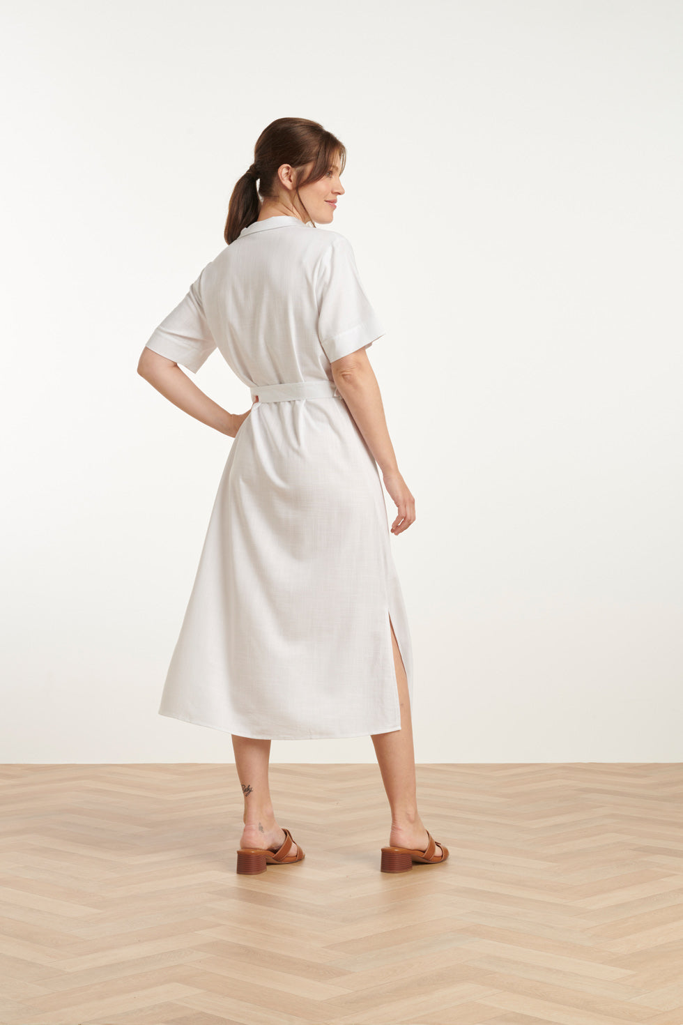 25150 Te Linnen Shirtjurk | White