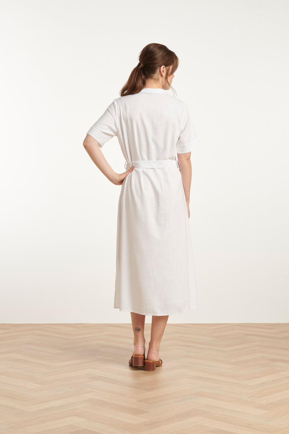 25150 Te Linnen Shirtjurk | White