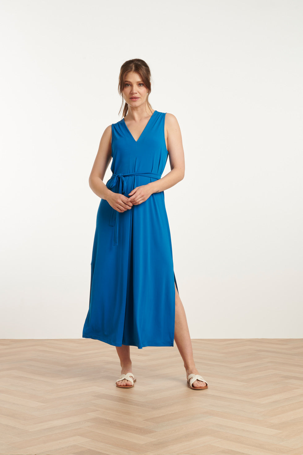 25173 Cobalt Stretch Midi Jurk Met V-Hals | Cobalt Blue