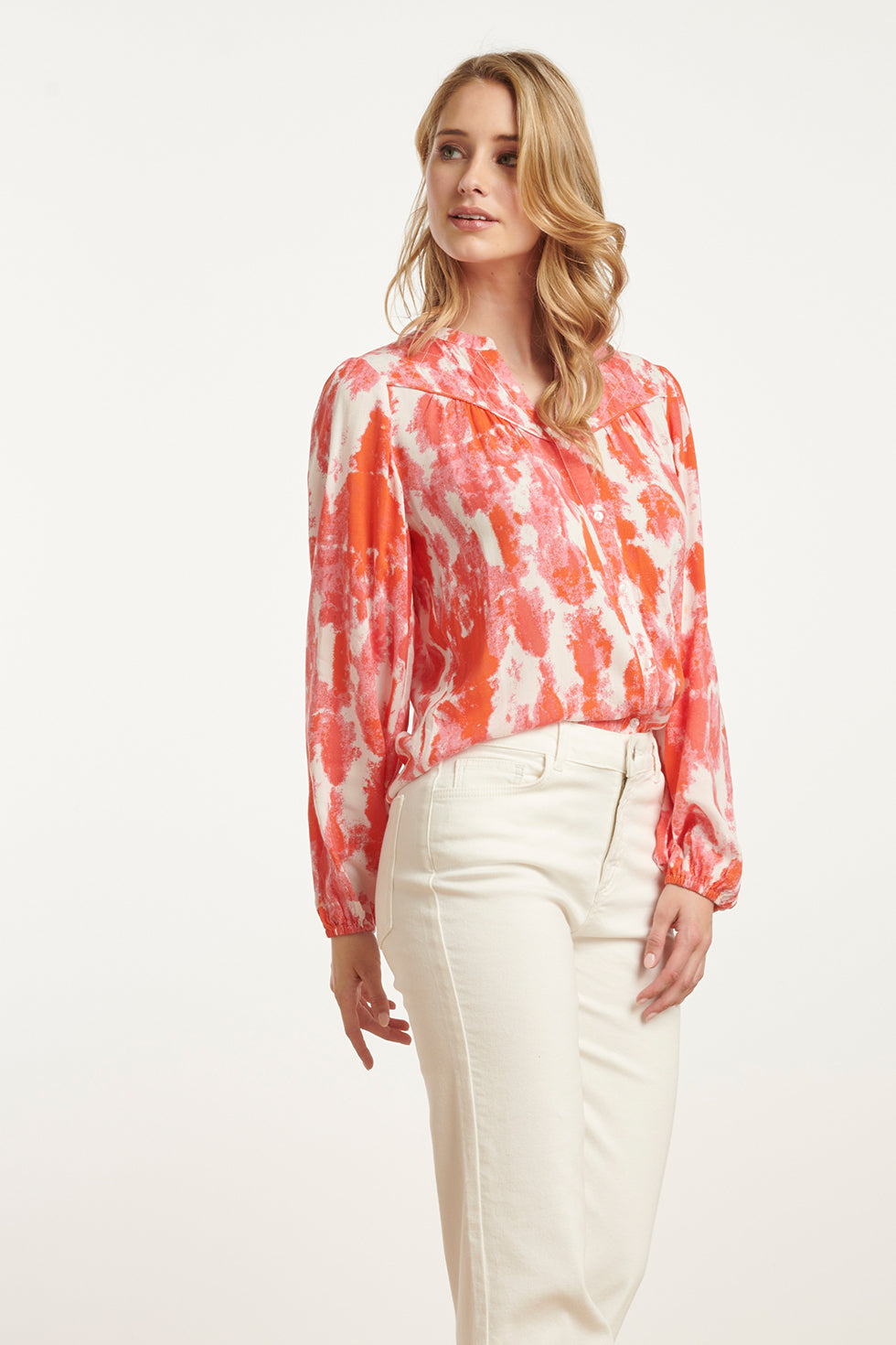 25181 Blouse Met Abstracte Verfspattersperzik | Muticolour