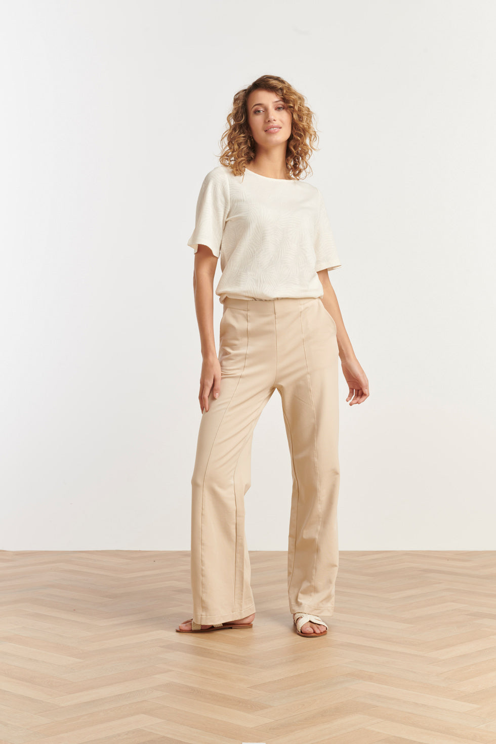 25208 E Zachte Pants Met Wijde Pasvorm | Sand