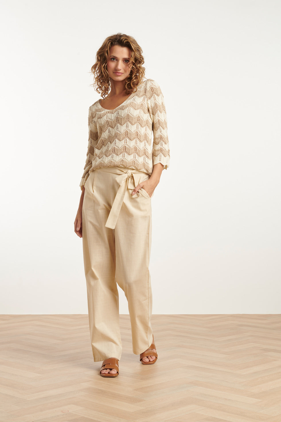 25220 E Zigzag Crochet Top | Sand-Off White