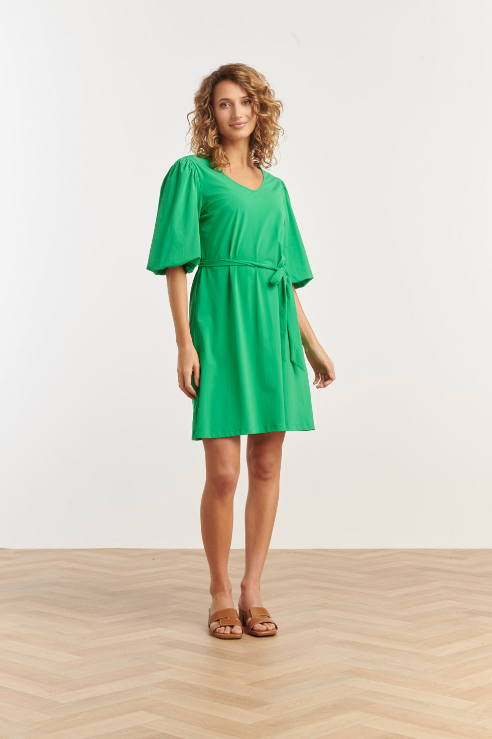 25254 Ballonmouwen Jurktravelkwaliteit | Green