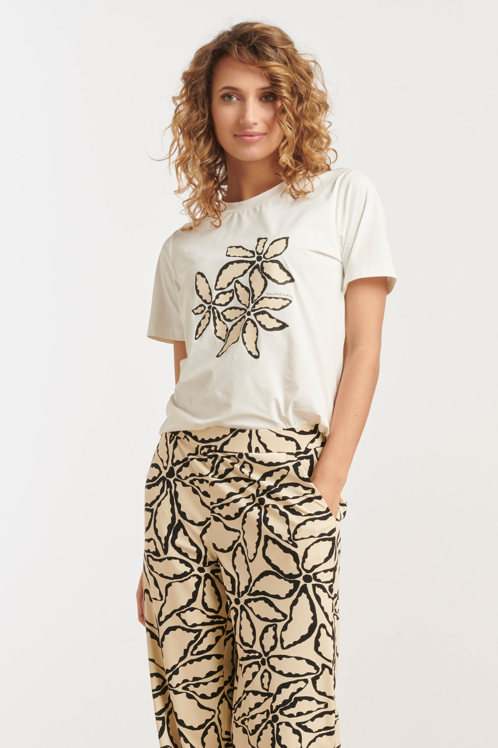 25261 Te T-Shirt Met Bloemenprinttravelkwaliteit | White-Multicolour