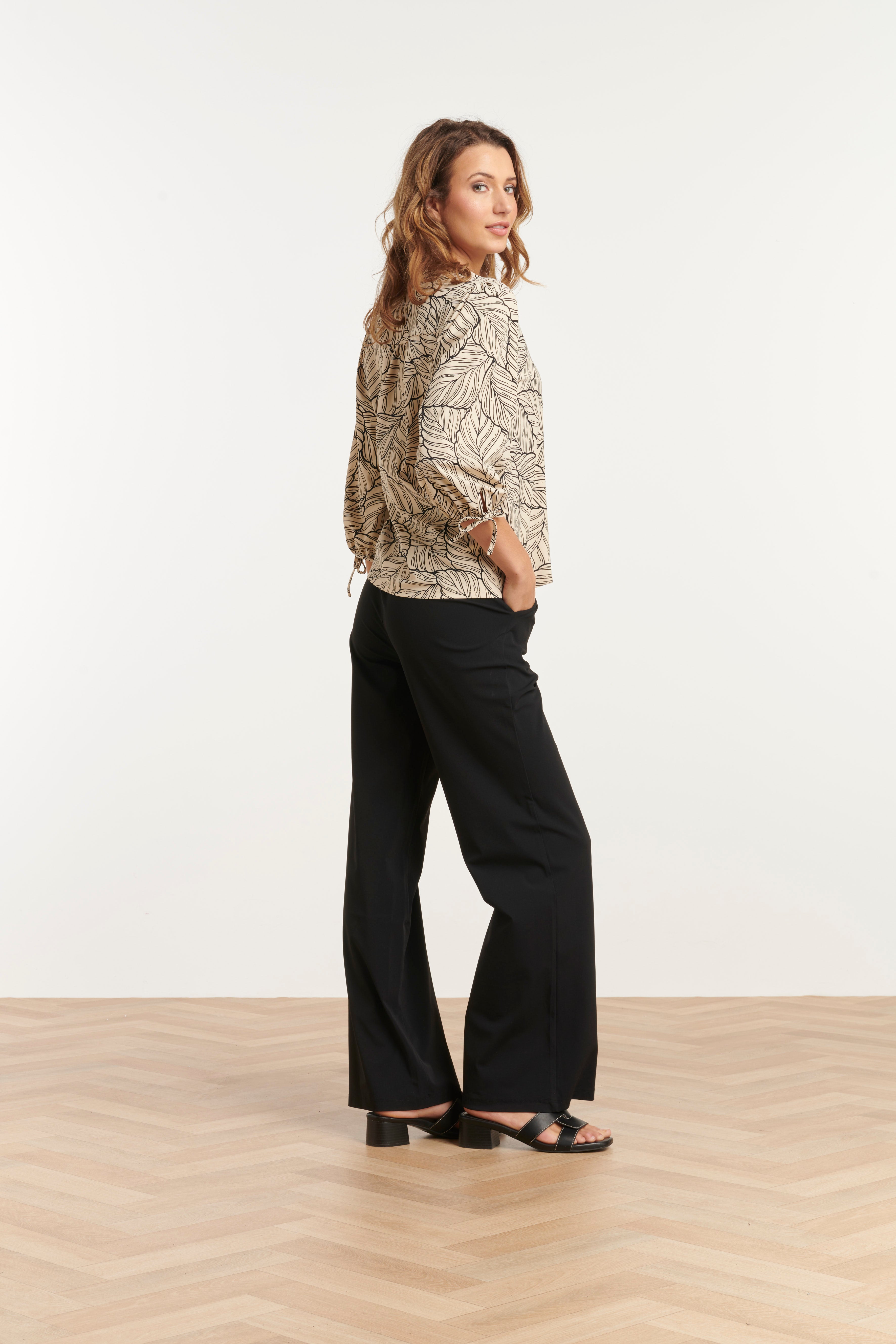 25395, Tops | Sand-Black