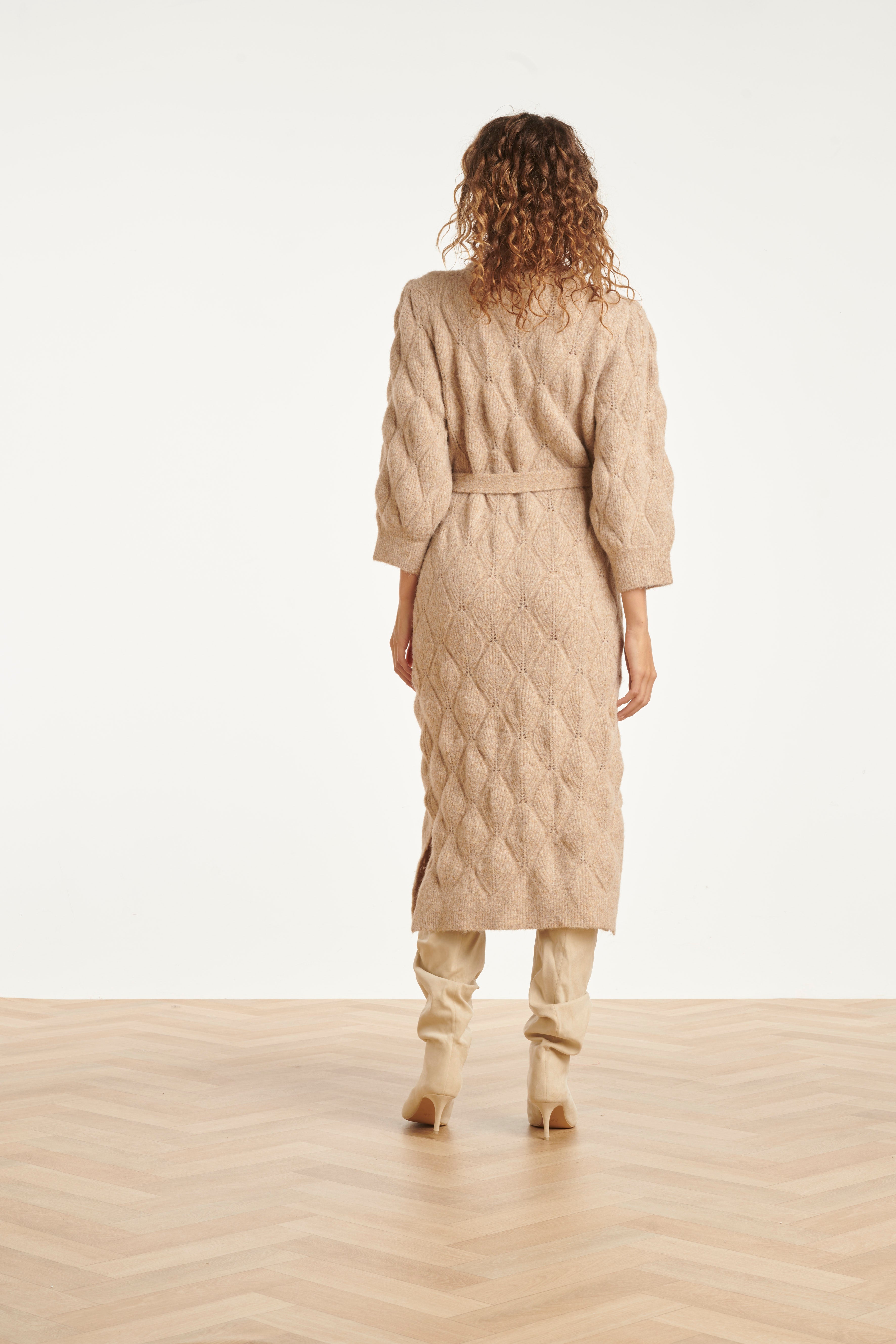 25501 Smashed Lemon Damesgebreide Midi Jurk | Camel