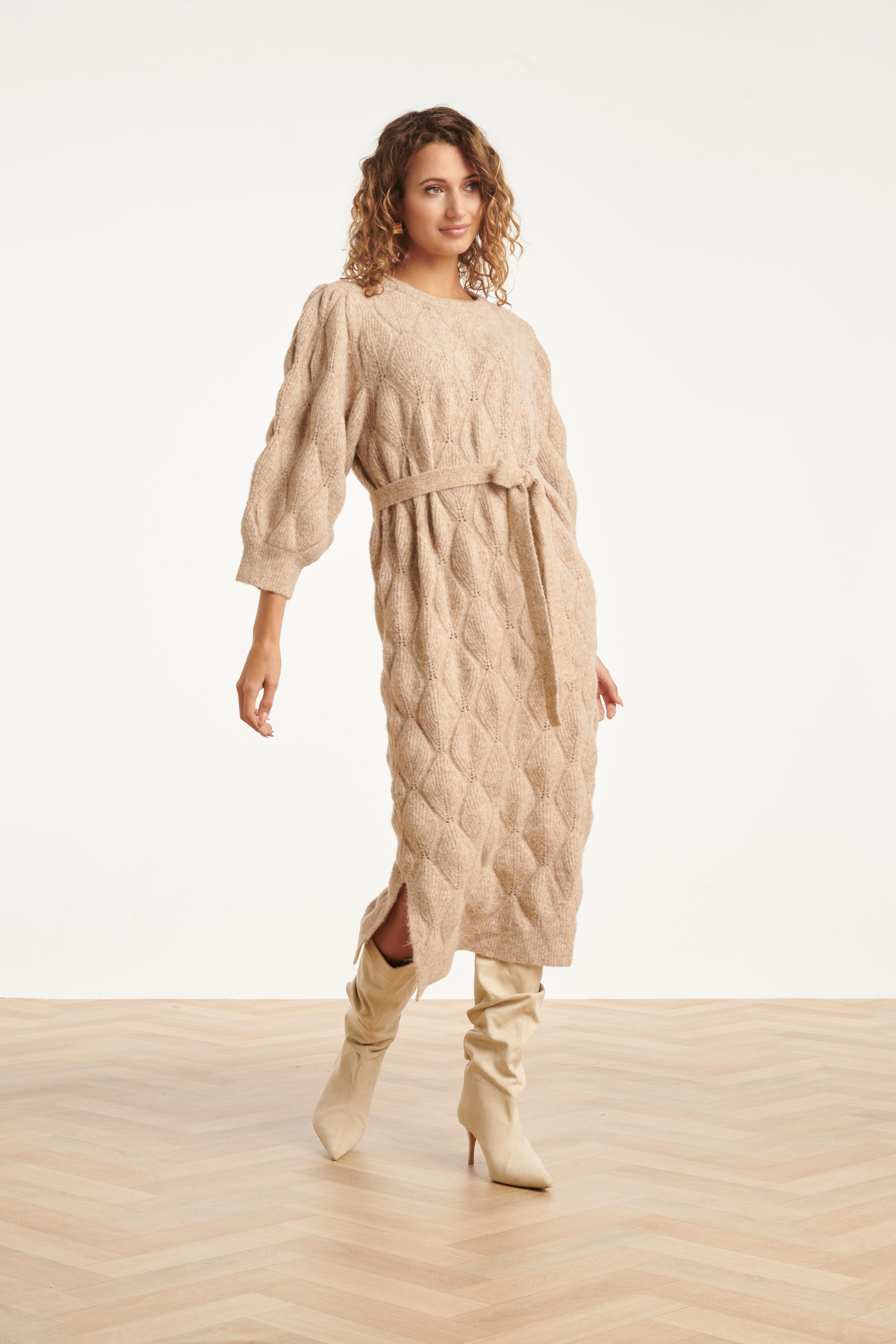 25501 Smashed Lemon Damesgebreide Midi Jurk | Camel