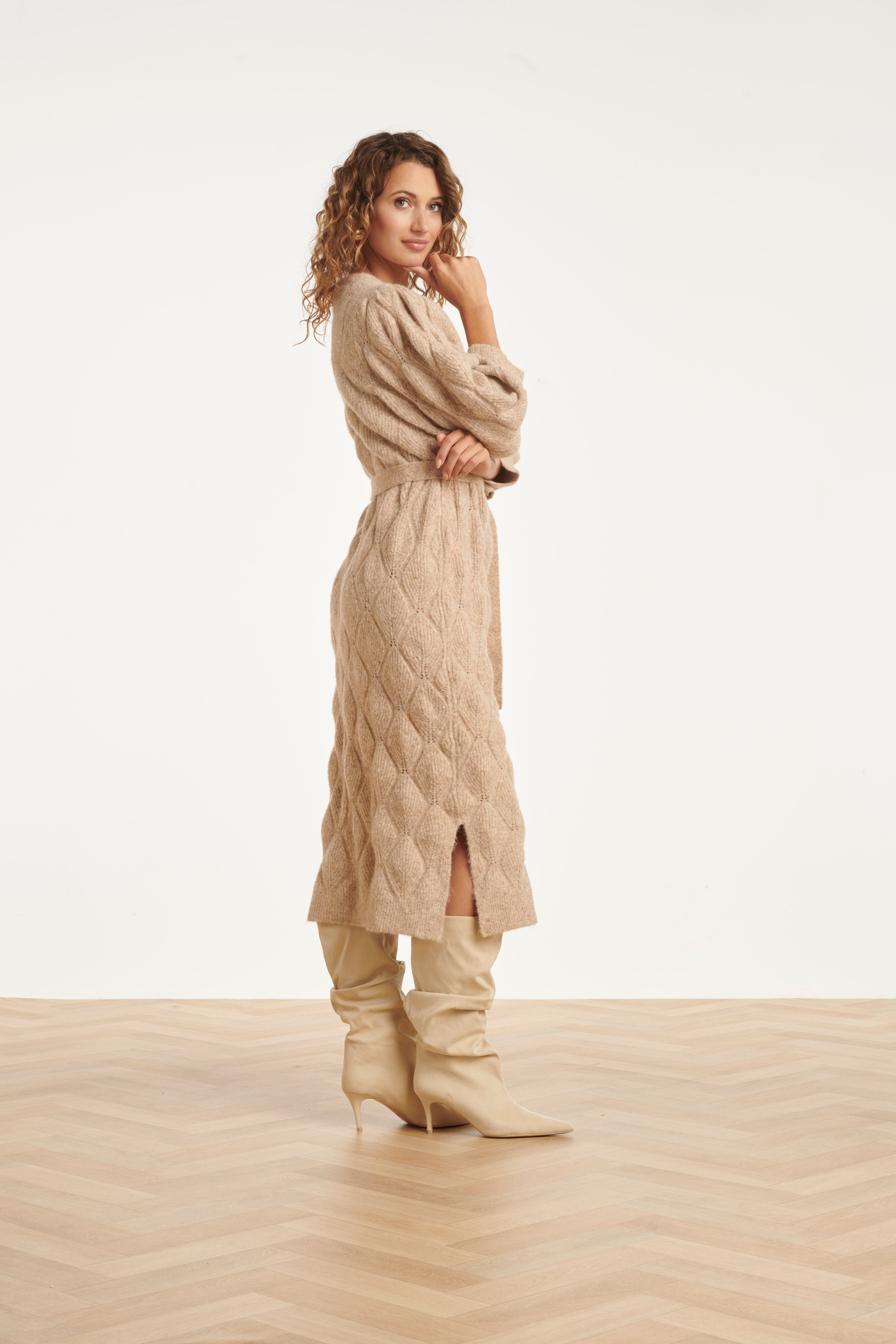 25501 Smashed Lemon Damesgebreide Midi Jurk | Camel