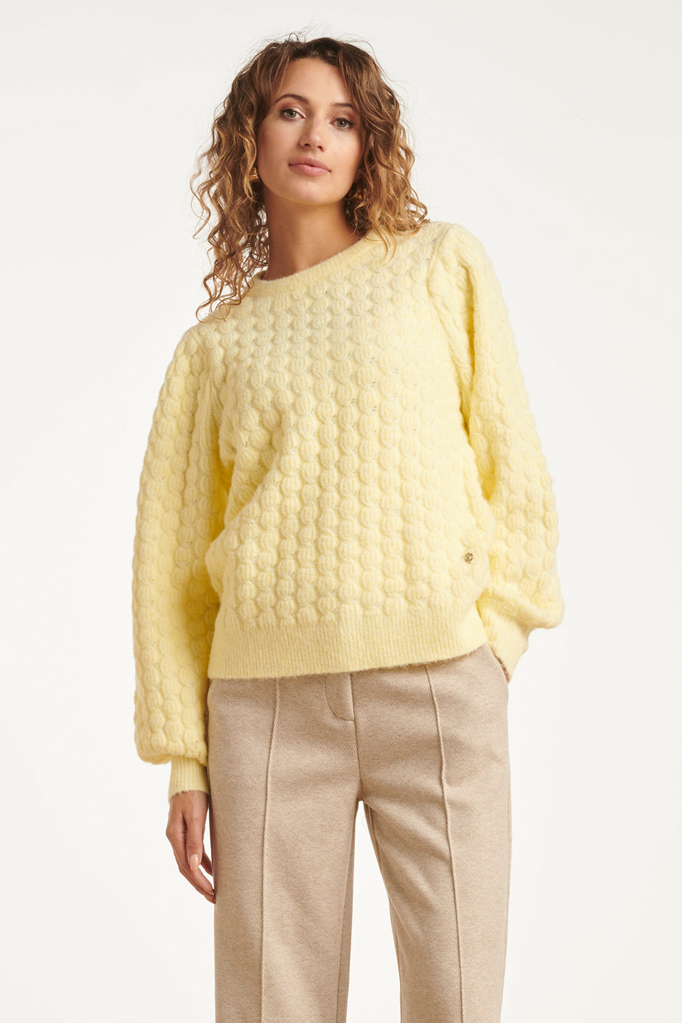 25502 Smashed Lemon Damesgebreide Vrouwelijke Losvallende Trui | Light Yellow