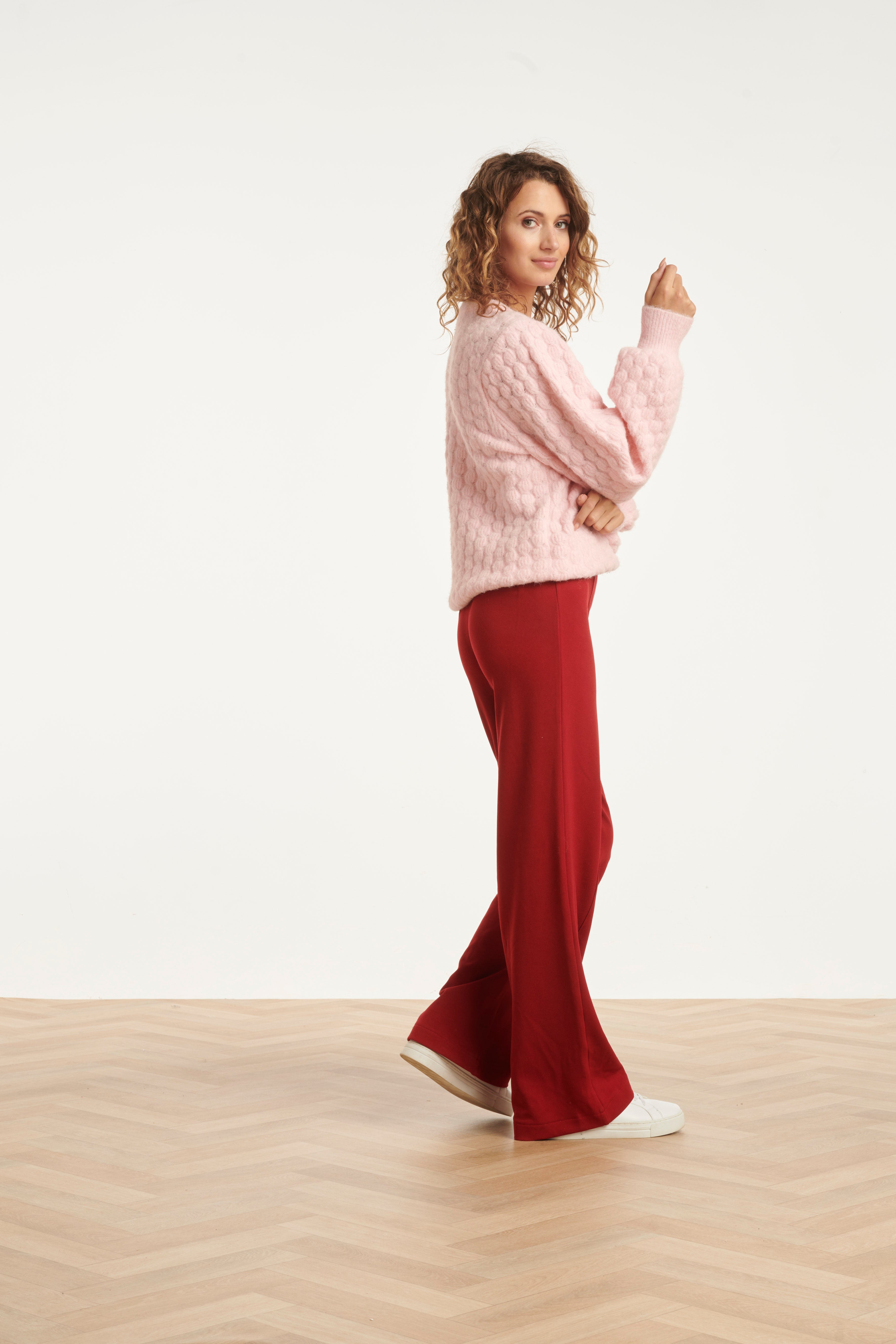 25502 Damesgebreide Vrouwelijke Losvallende Trui | Baby Pink