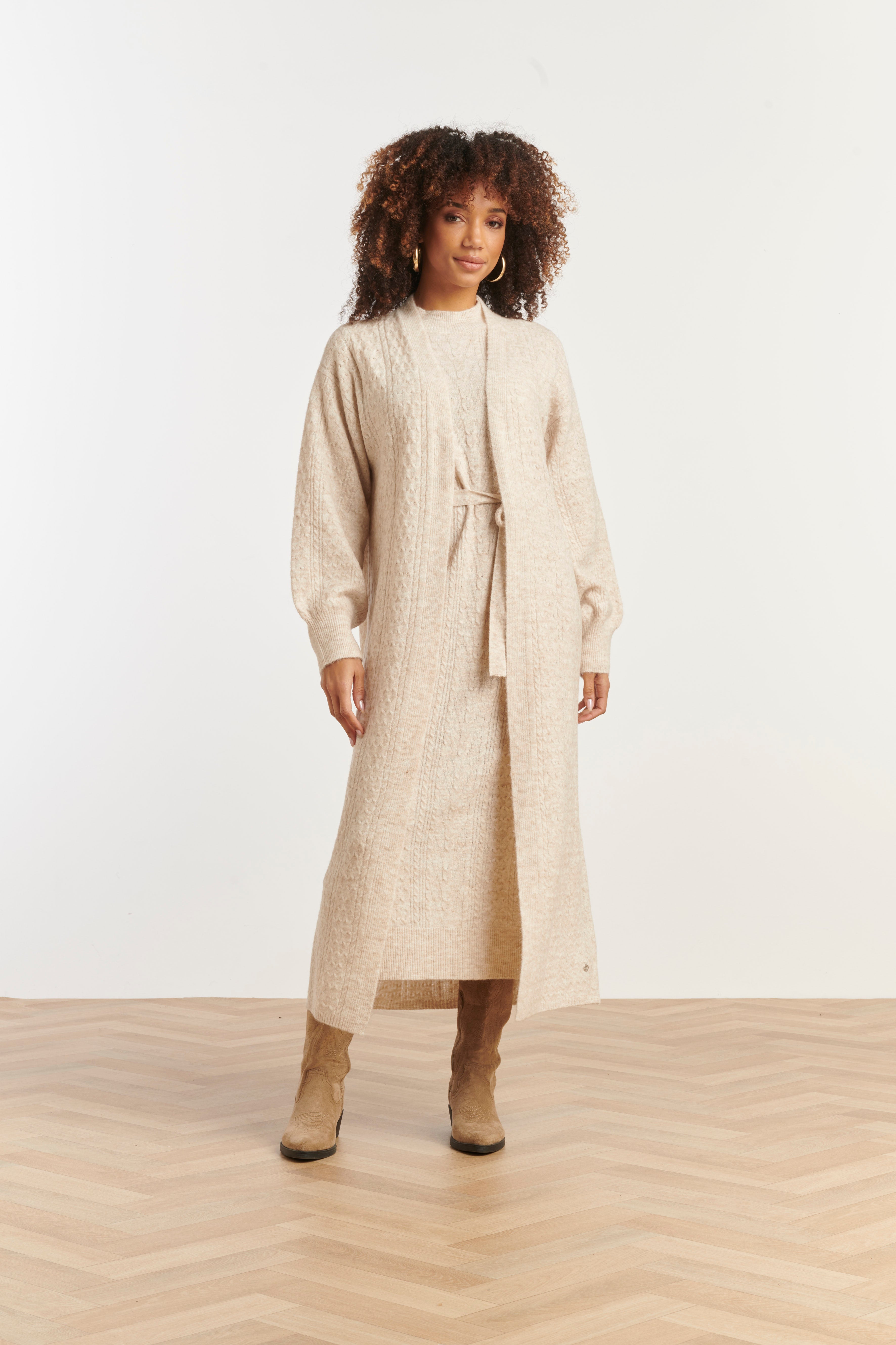 25509 Smashed Lemon Dameslange Gebreide Vest | Sand