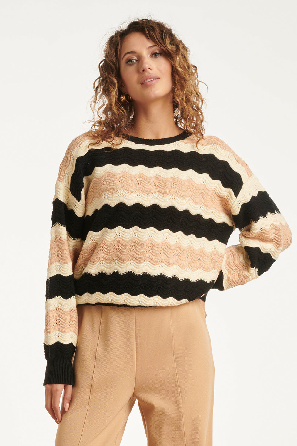 25528 Damesgebreide Top Zand Met Golfpatroon Pofm... | Black - Sand