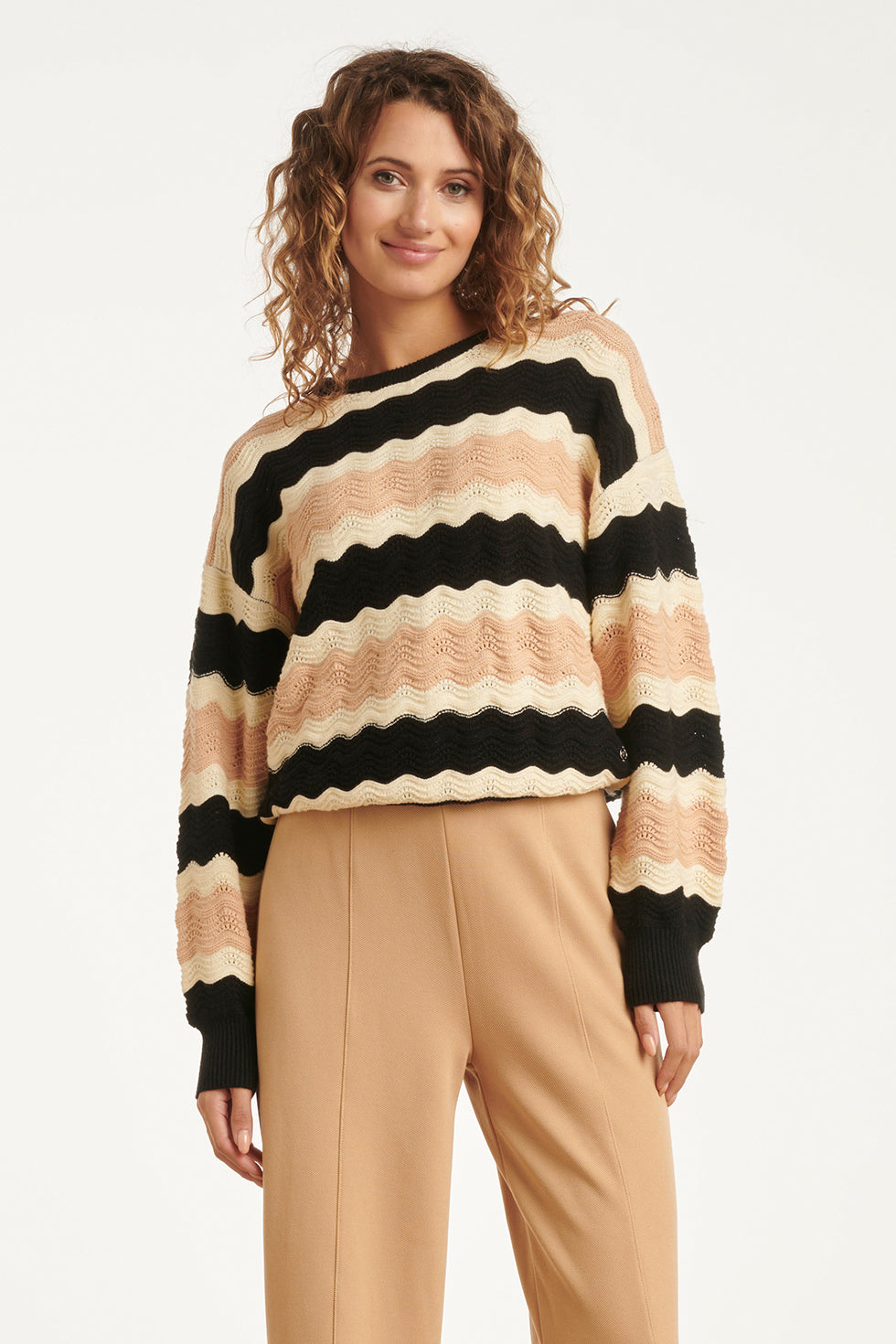 25528 Damesgebreide Top Zand Met Golfpatroon Pofm... | Black - Sand