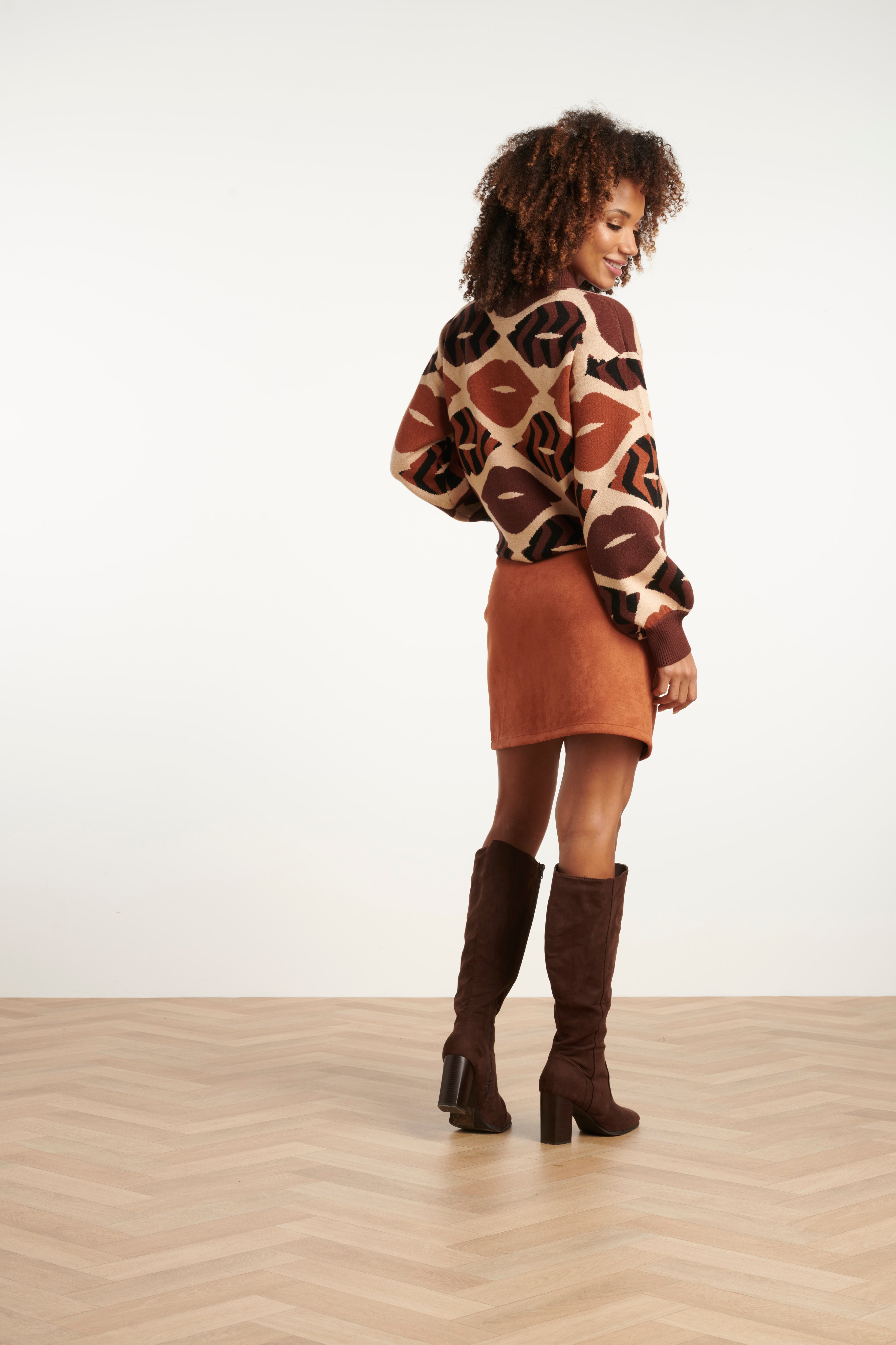 25529 Gebreide Trui Met LippEnprInt in Bruin en Cognac | Brown - Cognac