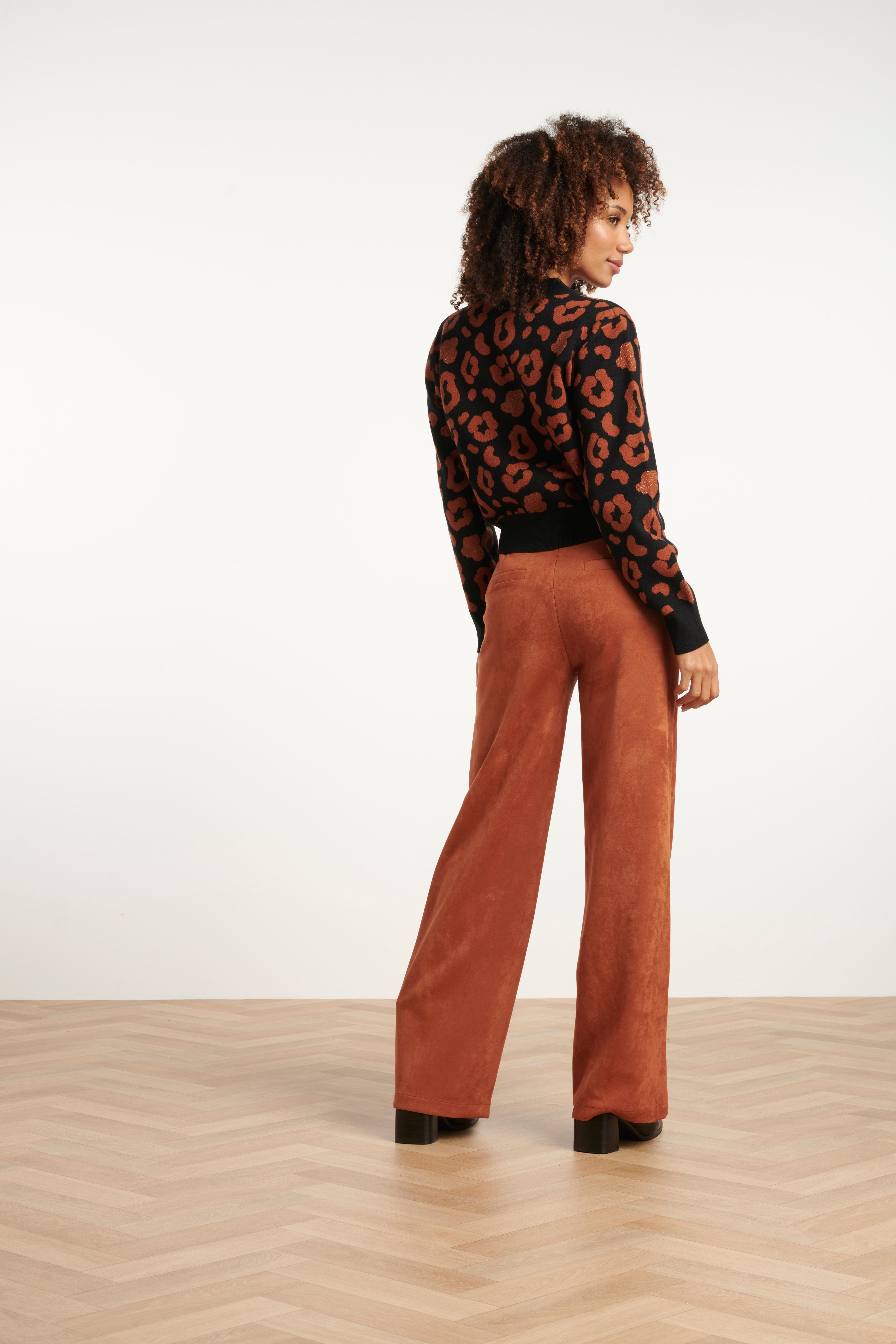 25536 DierEnprint Vest Zwart en Cognac | Black - Cognac