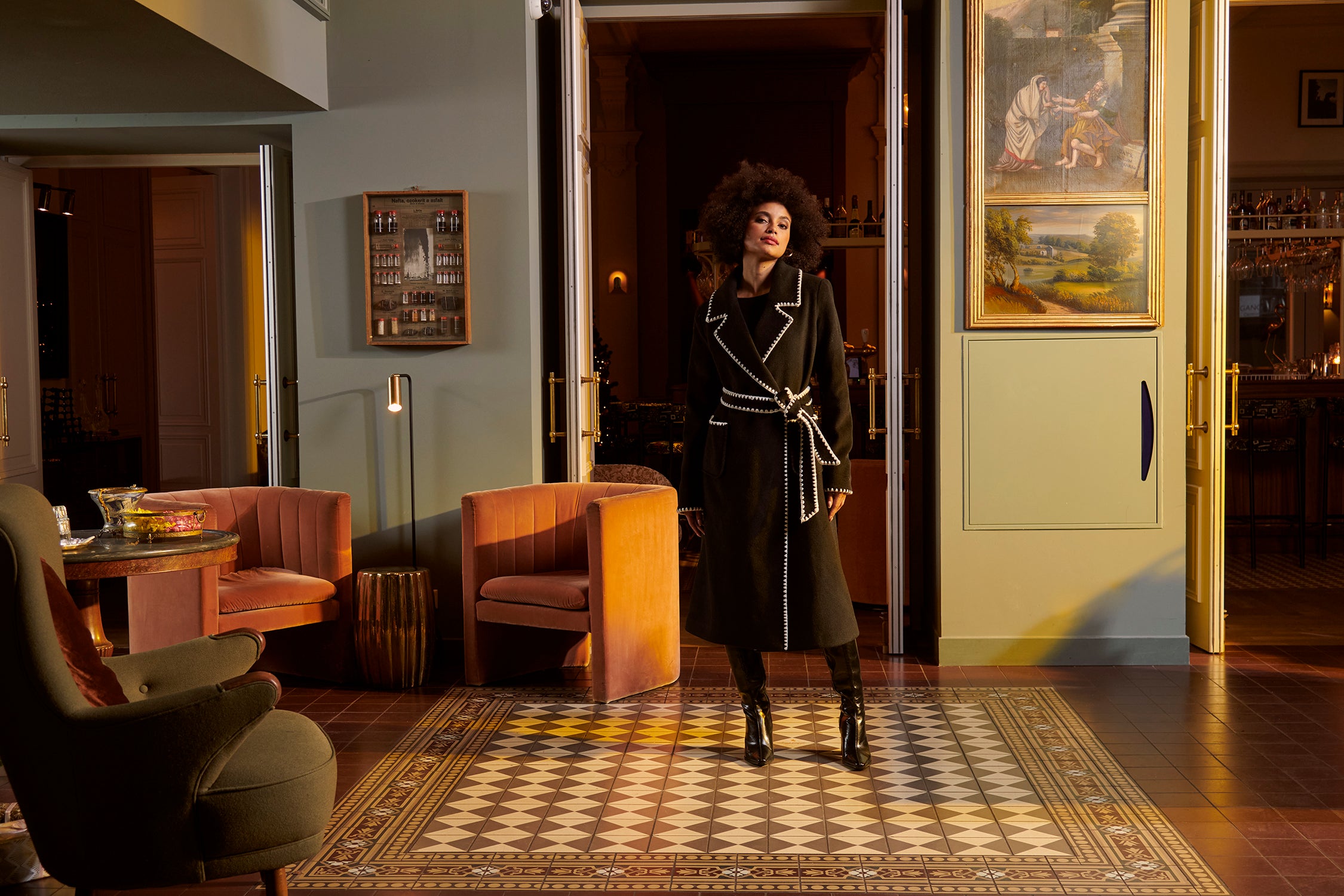 25547 Smashed Lemon Lange Jas met Contraststiksel | Black