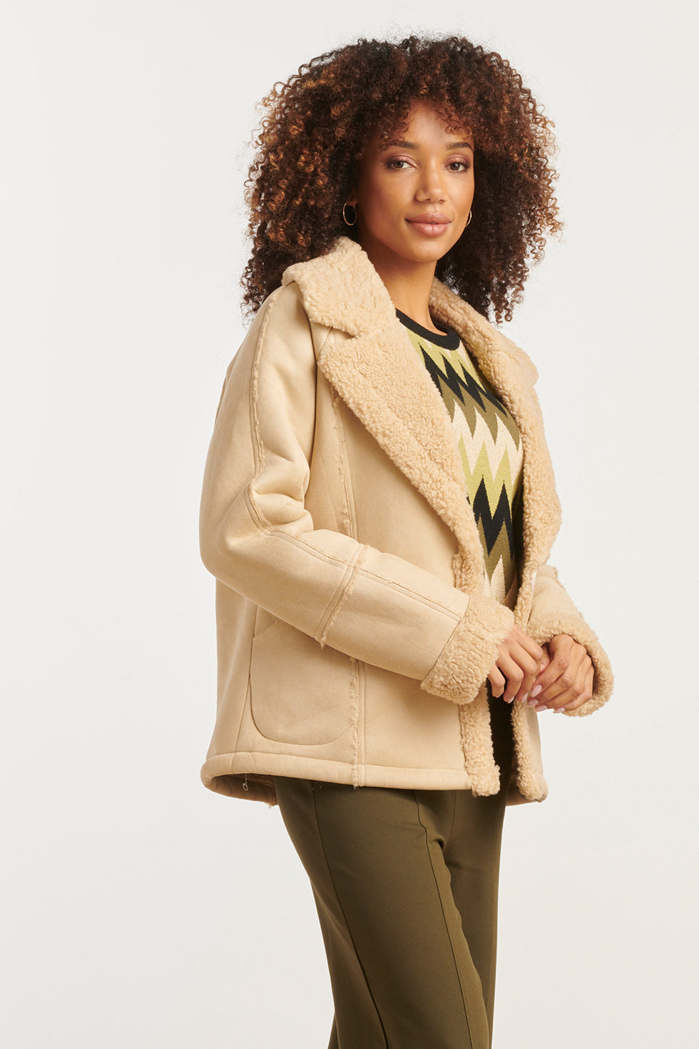 25553 Korte Lammy Jas Met Reverskraag | Sand