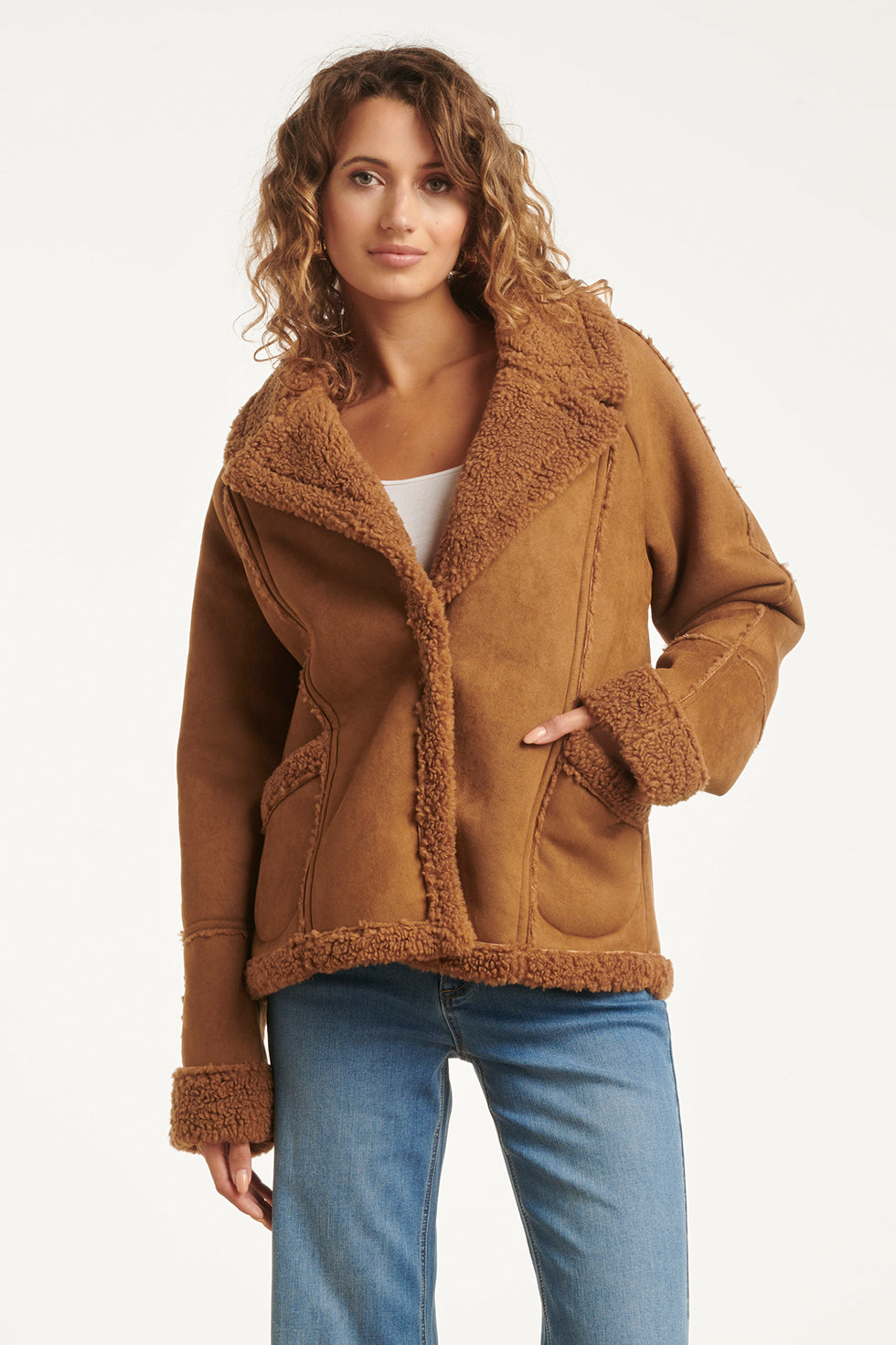 25553 Smashed Lemon Korte Lammy Jas met Reverskraag | Cognac