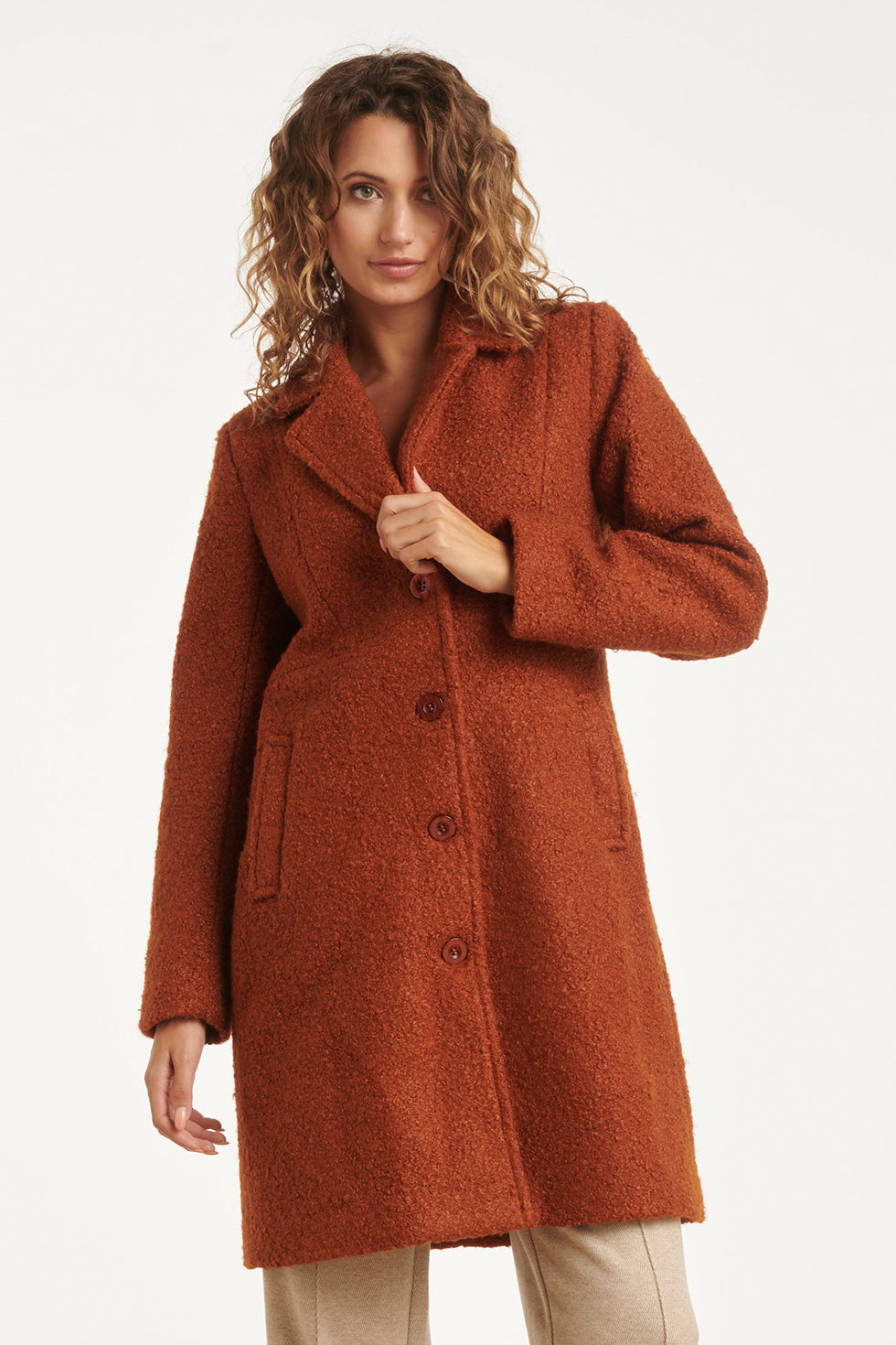 25554 Bouclé Jas Met Parelmoerknopen | Cognac