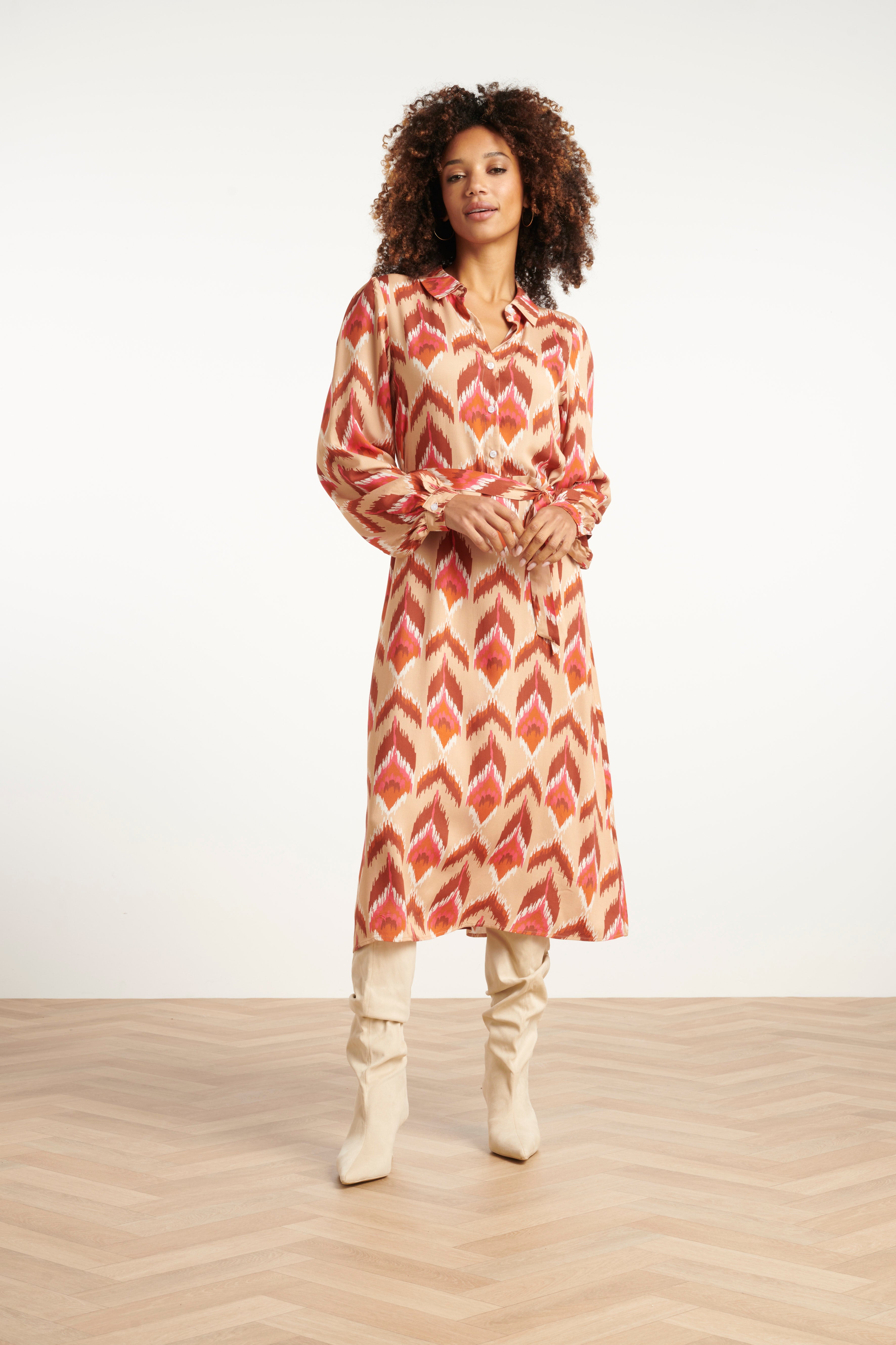 25572 Aztec Midi Jurk in Warmroze en Camel | Camel - Muticolour