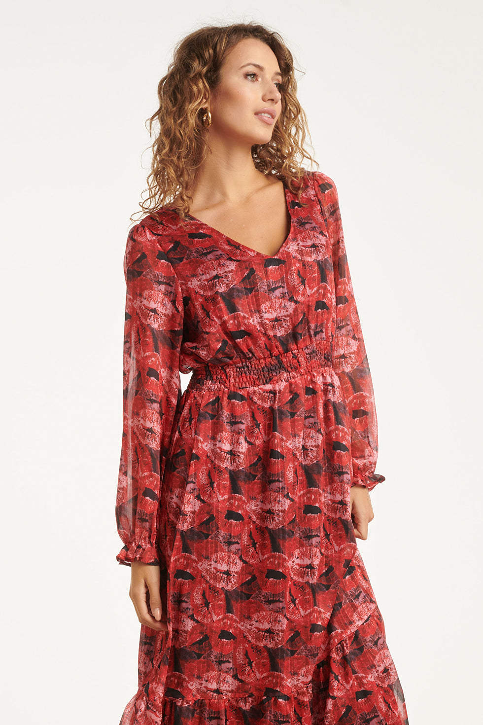 25589 LippEnprInt Chiffon Maxi Jurk in Rood en Zwart | Red - Black