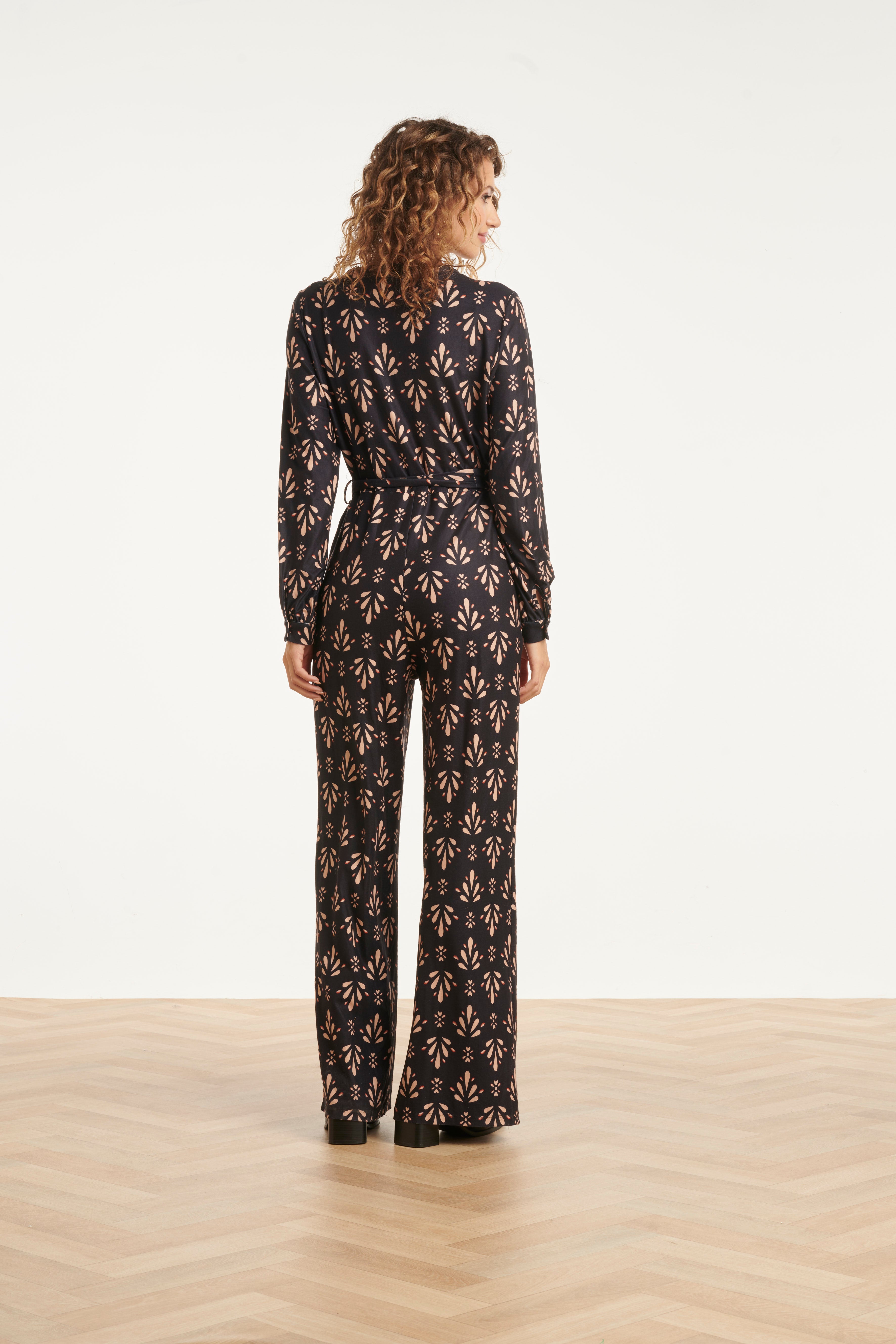 25597 Stretchstof OrnamEnt GeprInt Jumpsuit in Zwart en Camel | Black - Camel