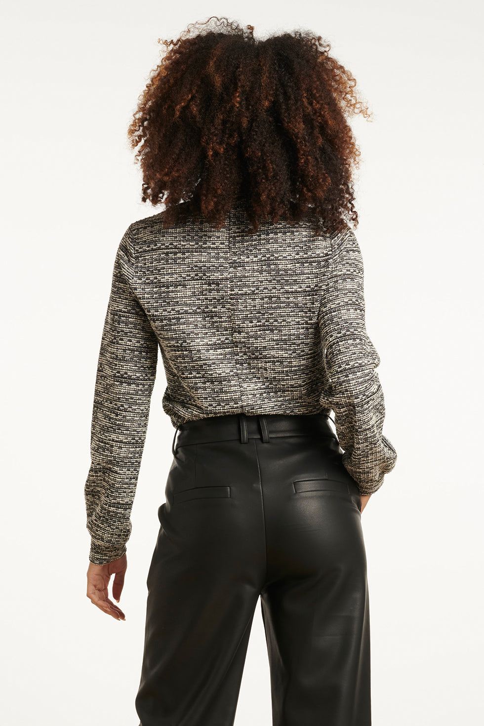 25607 Zwart En Wit Top Met Tweedachtige Stof | Black White