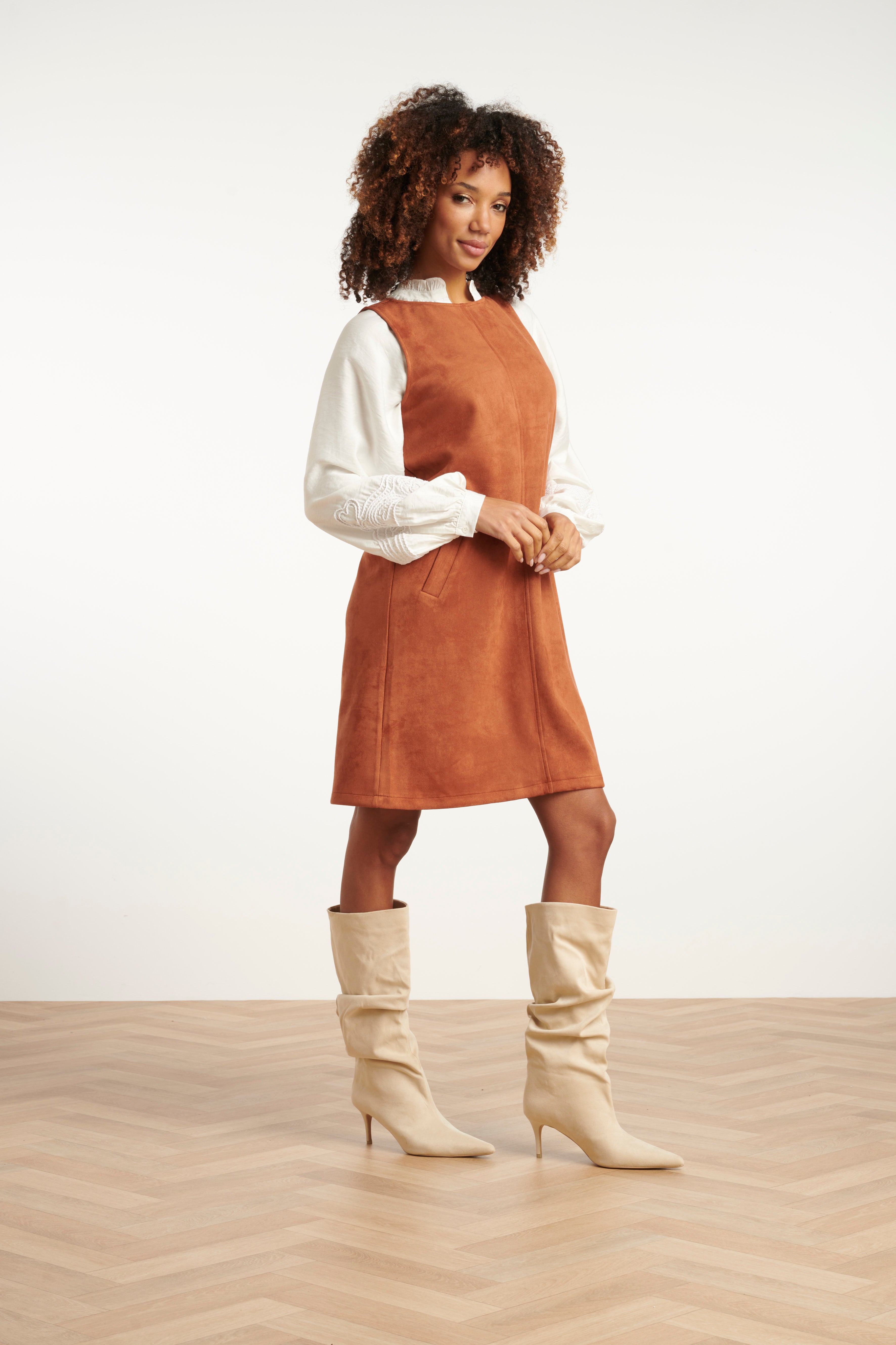 25620 Suèdine Jurk Cognac | Cognac