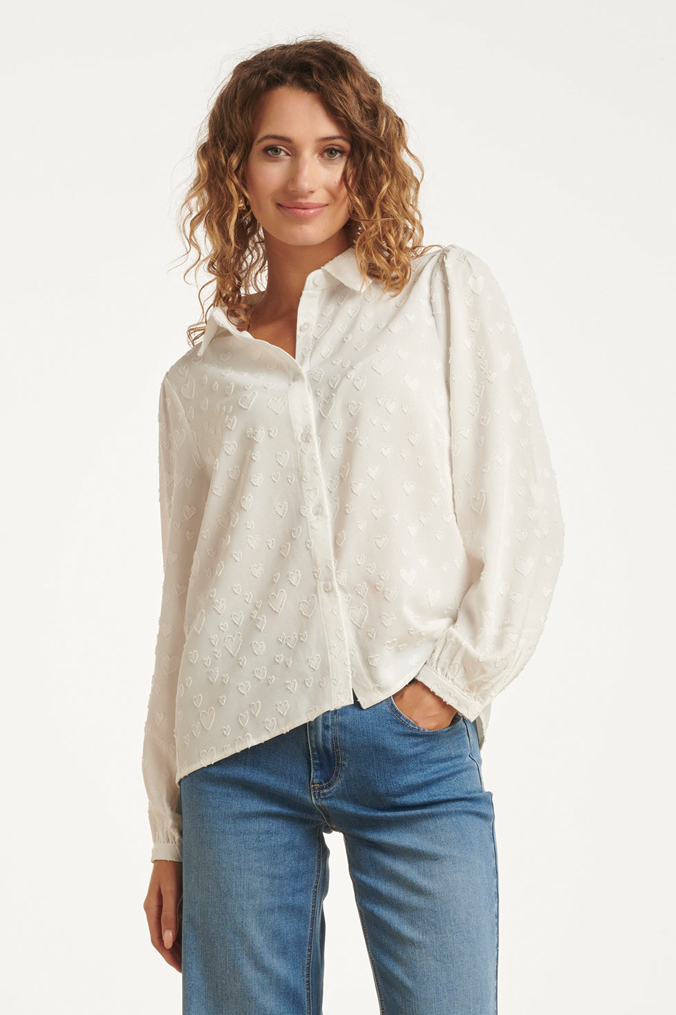 25623 Damesblouse Met Hartjesmotief Lange Pofmouwen | White