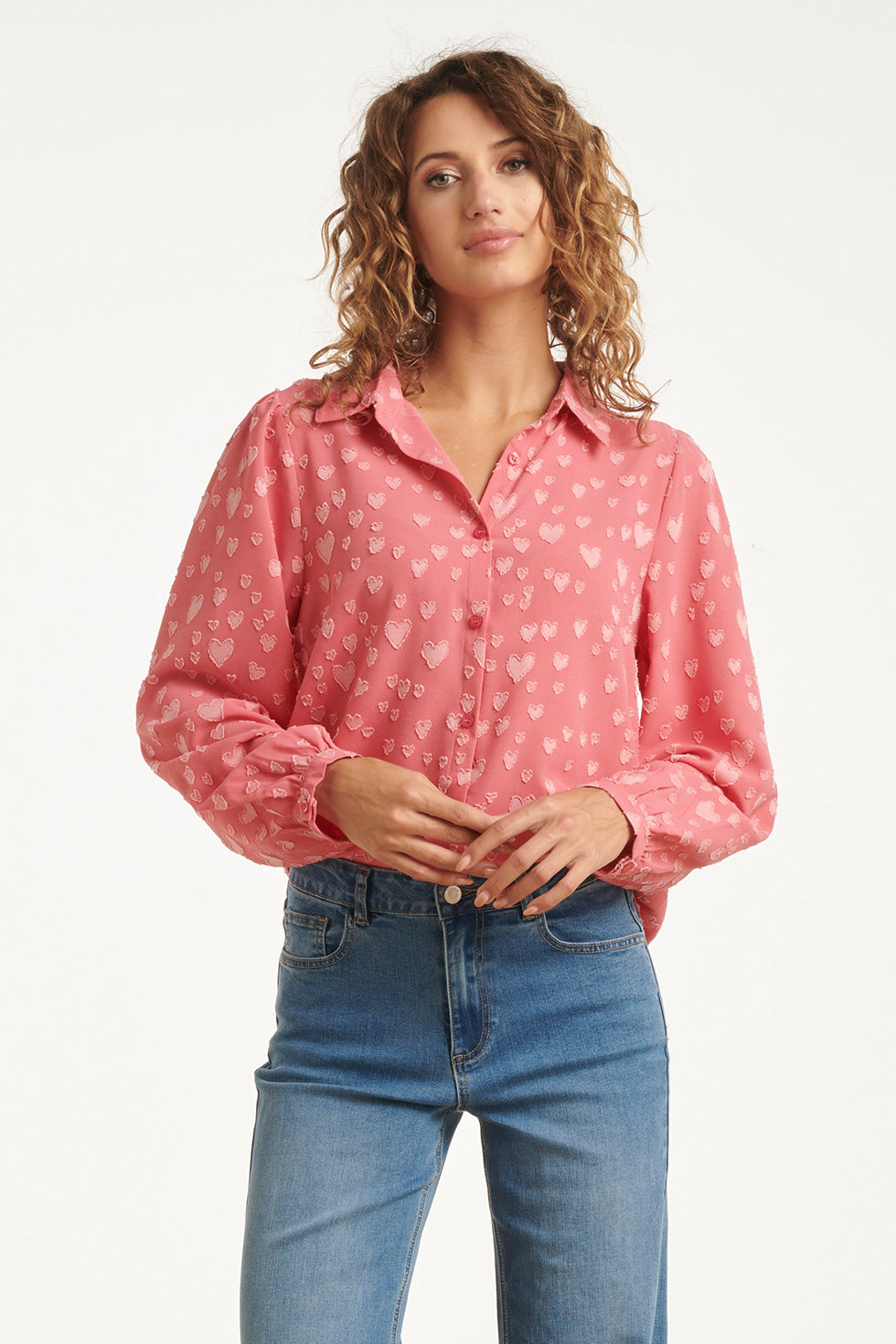 25623 Smashed Lemon Damesblouse met Hartjesmotief Lange Pofmouwen | Cerise