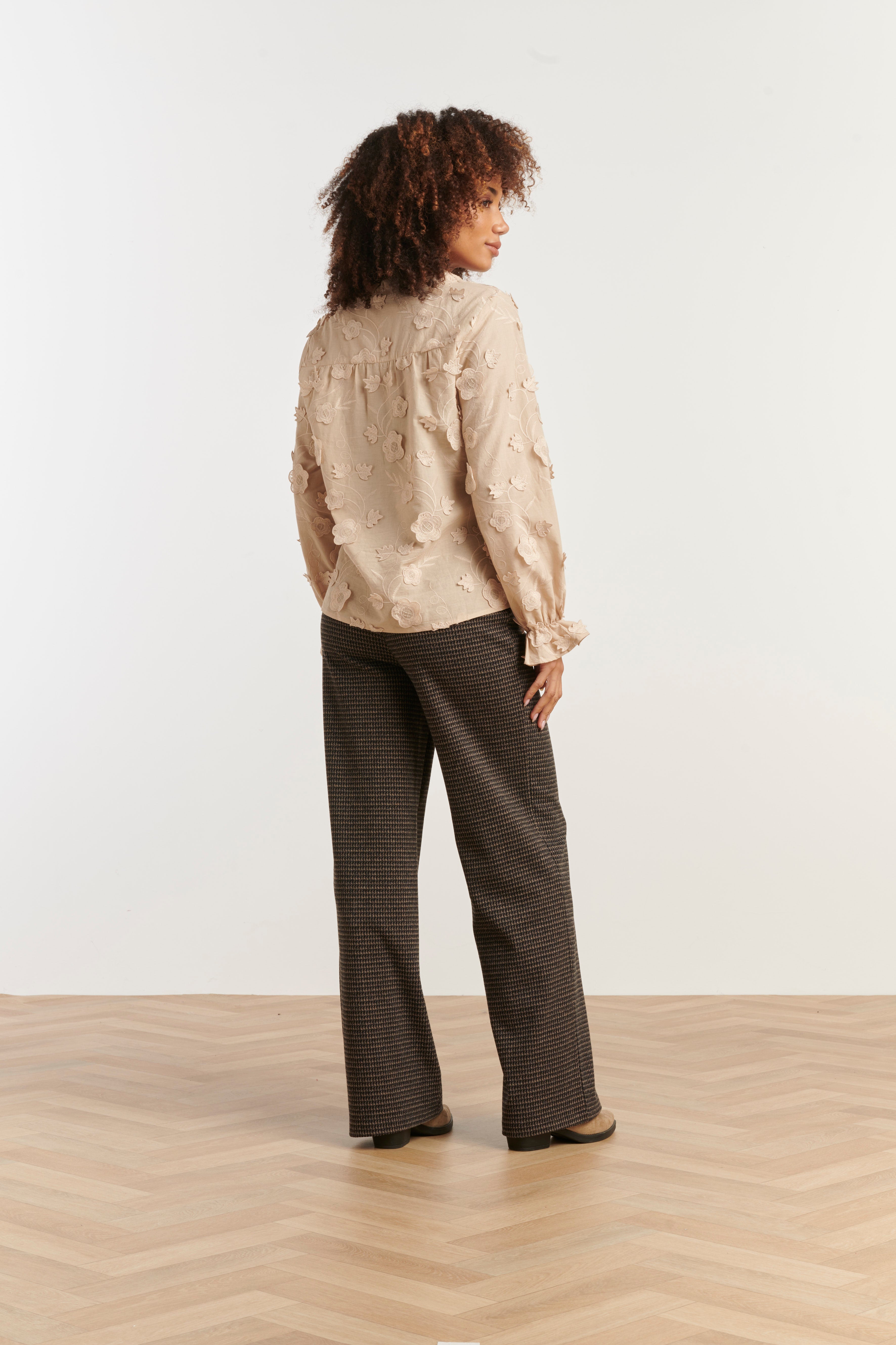 25624 Dames3d Bloemenprint Top Met V Hals | Sand