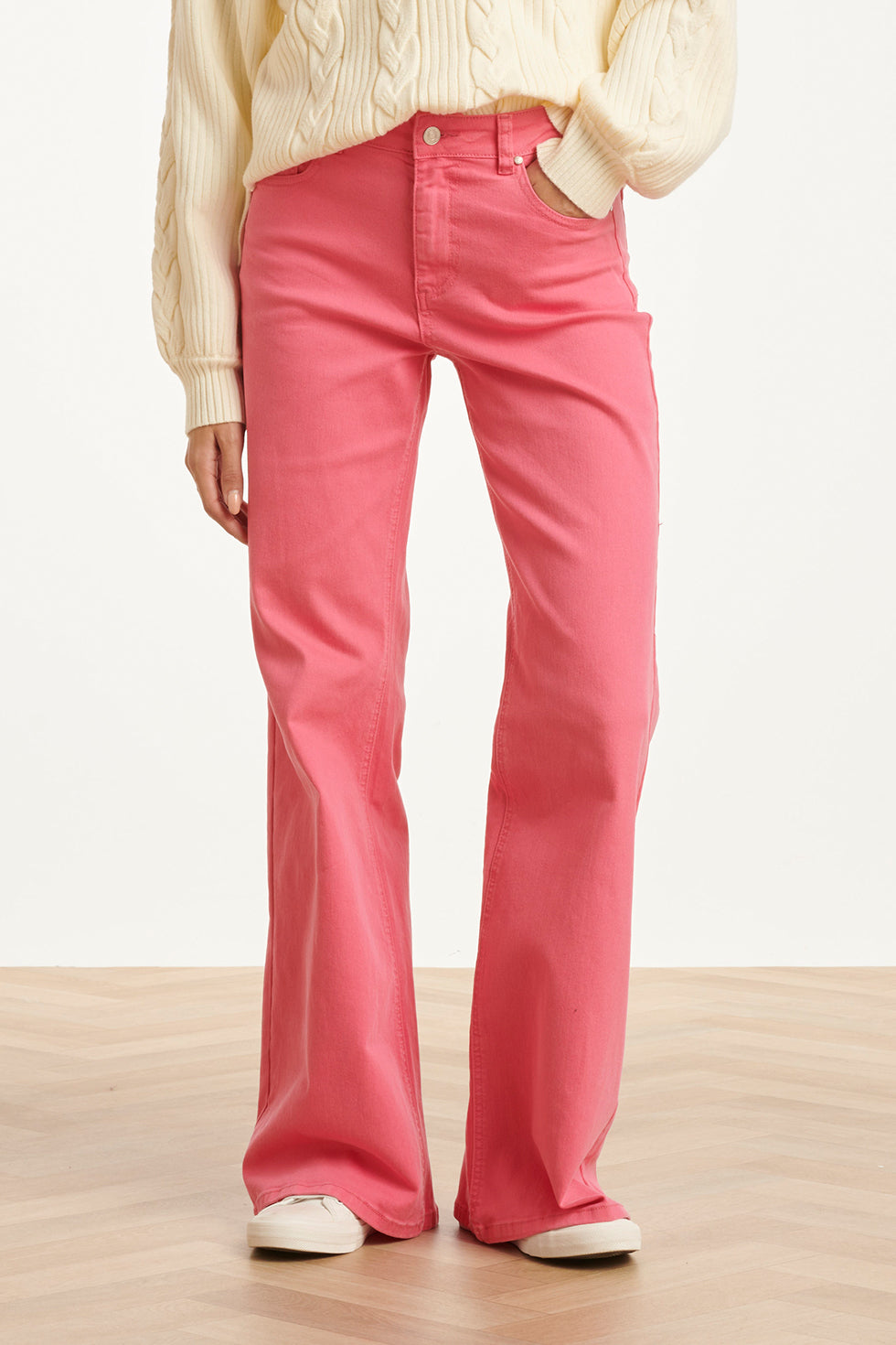 25629 Smashed Lemon Mediumblauwe Flared Jeans | Cerise