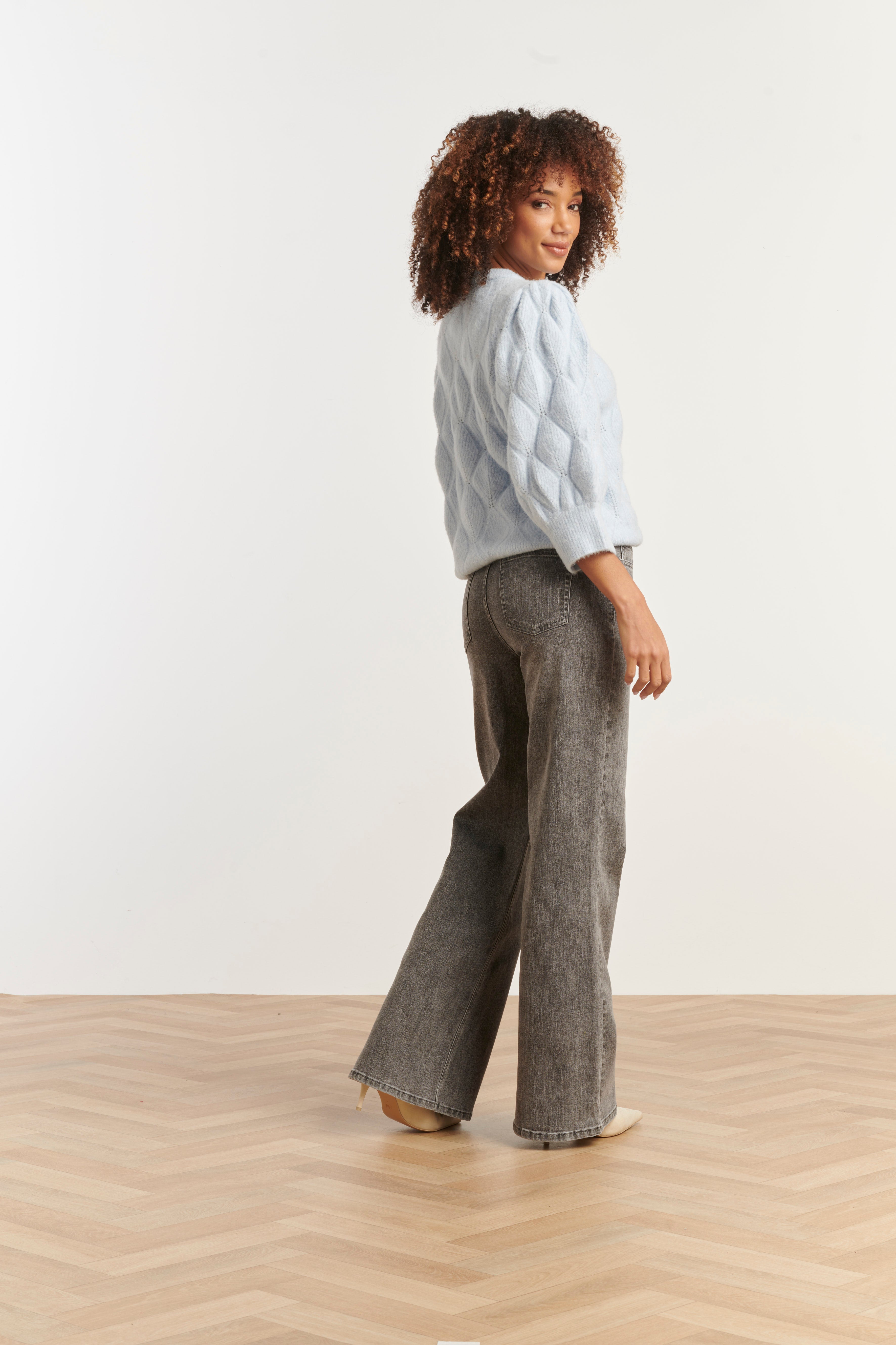 25629 Smashed Lemon Mediumblauwe Flared Jeans | Grey Denim