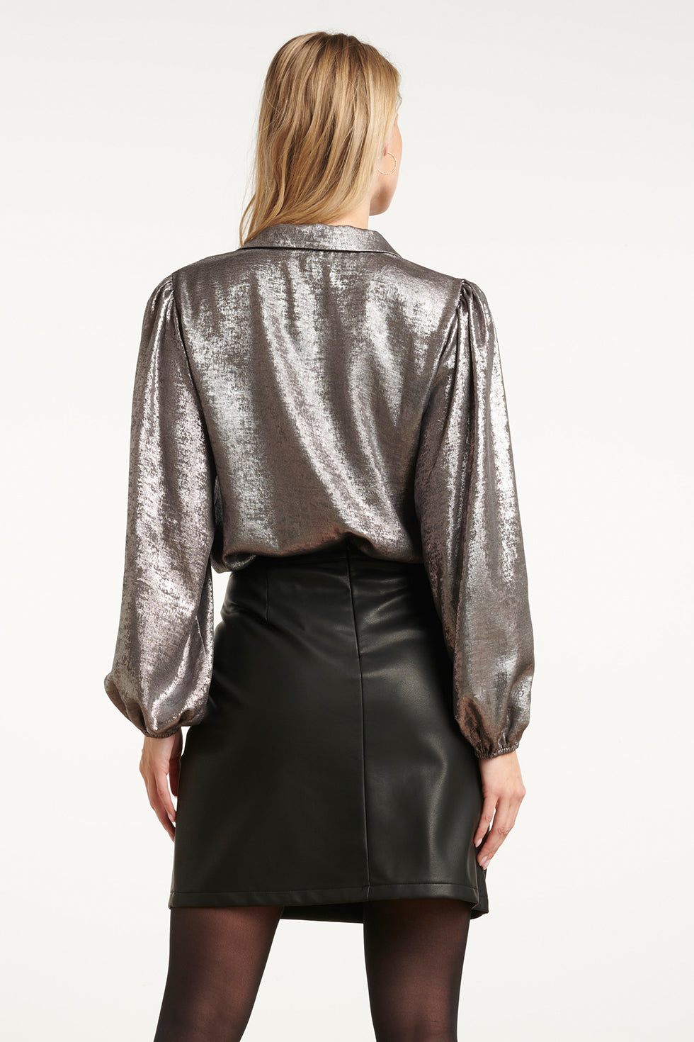 25633 Smashed Lemon Damesglanzende Top met Trendy Losvallende P... | Silver Grey