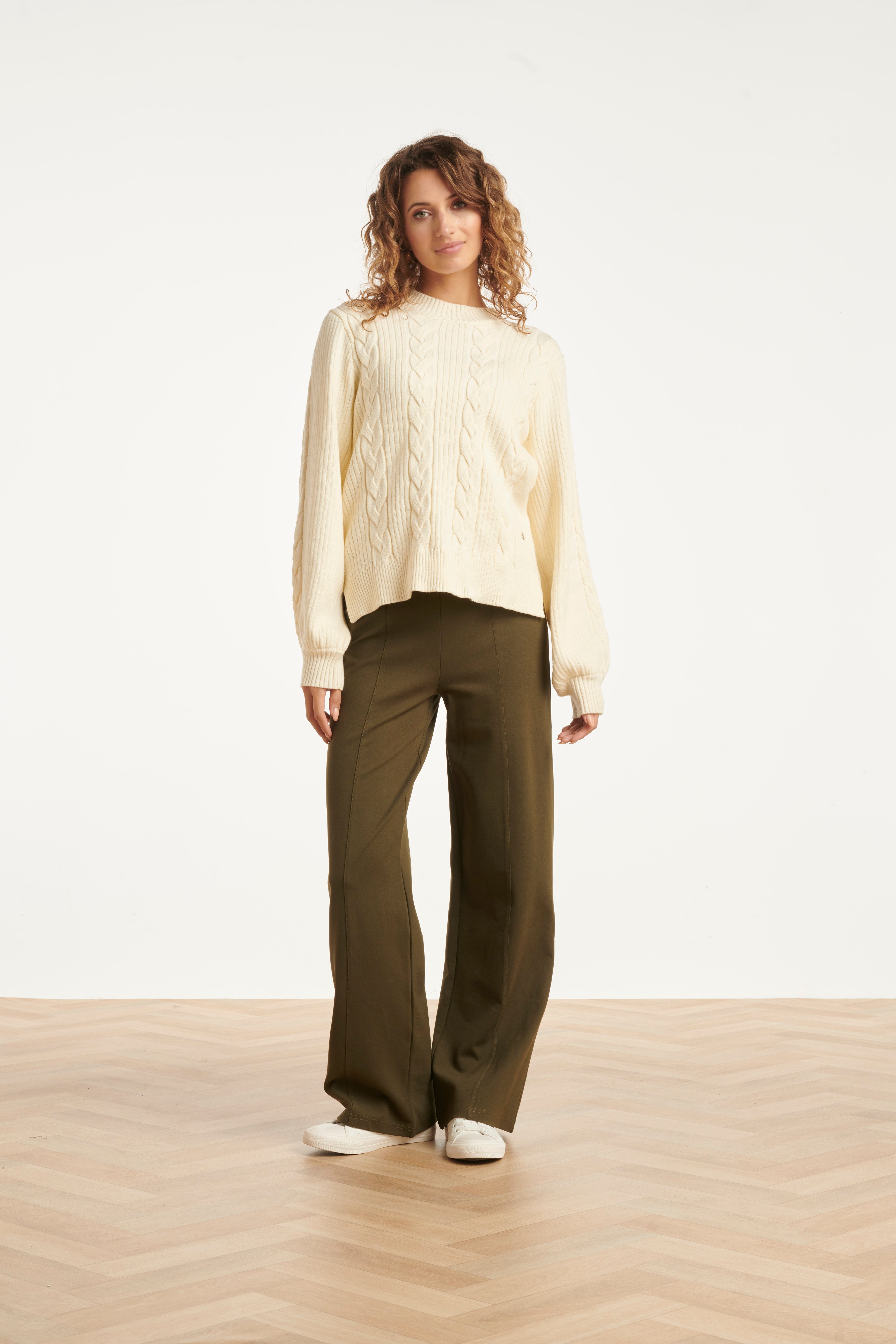 25636 Smashed Lemon Damesstretch Charcoal Broek met Wijde Pijpen | Army