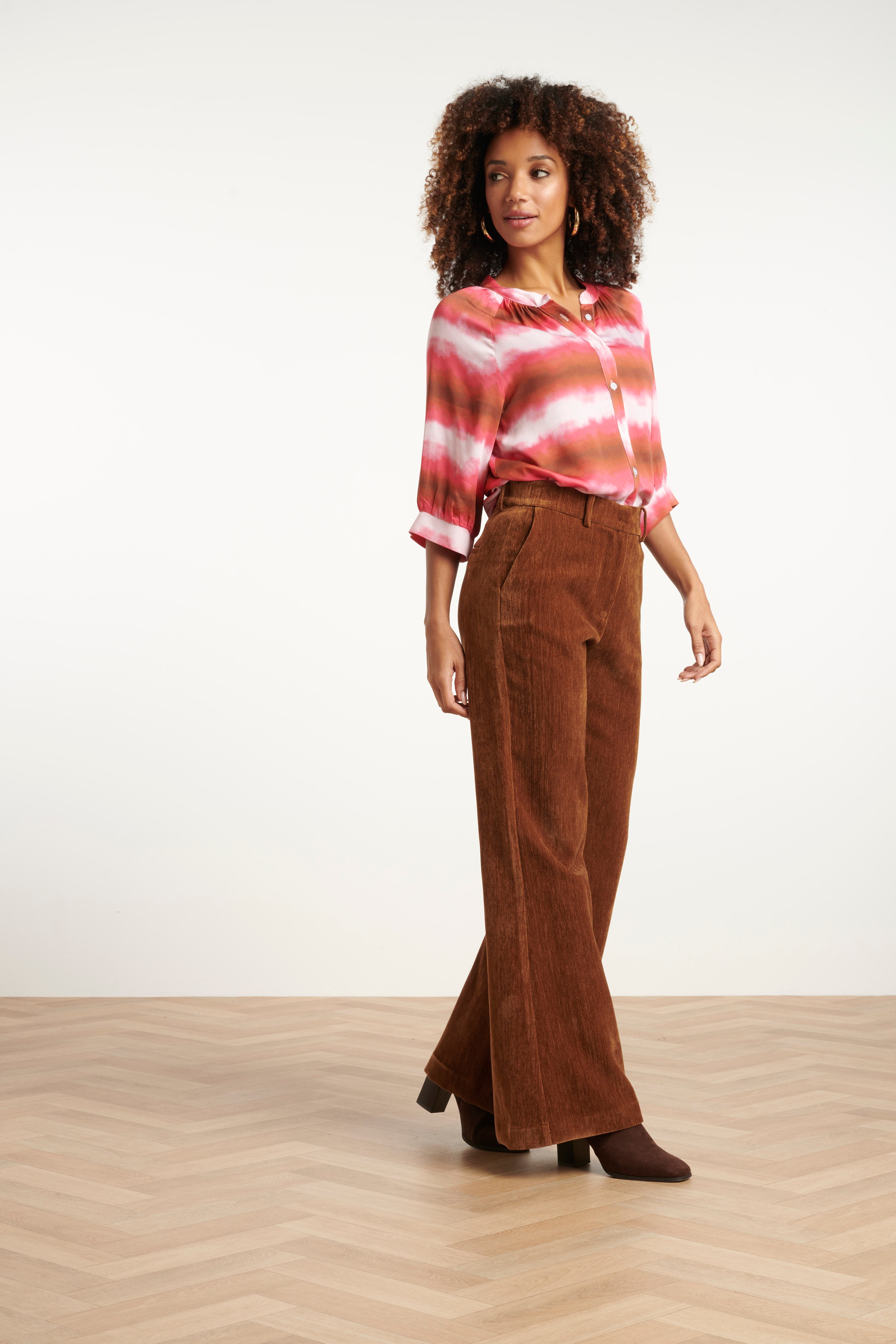 25648 Retro Chic Bruine Flared Broek | Brown