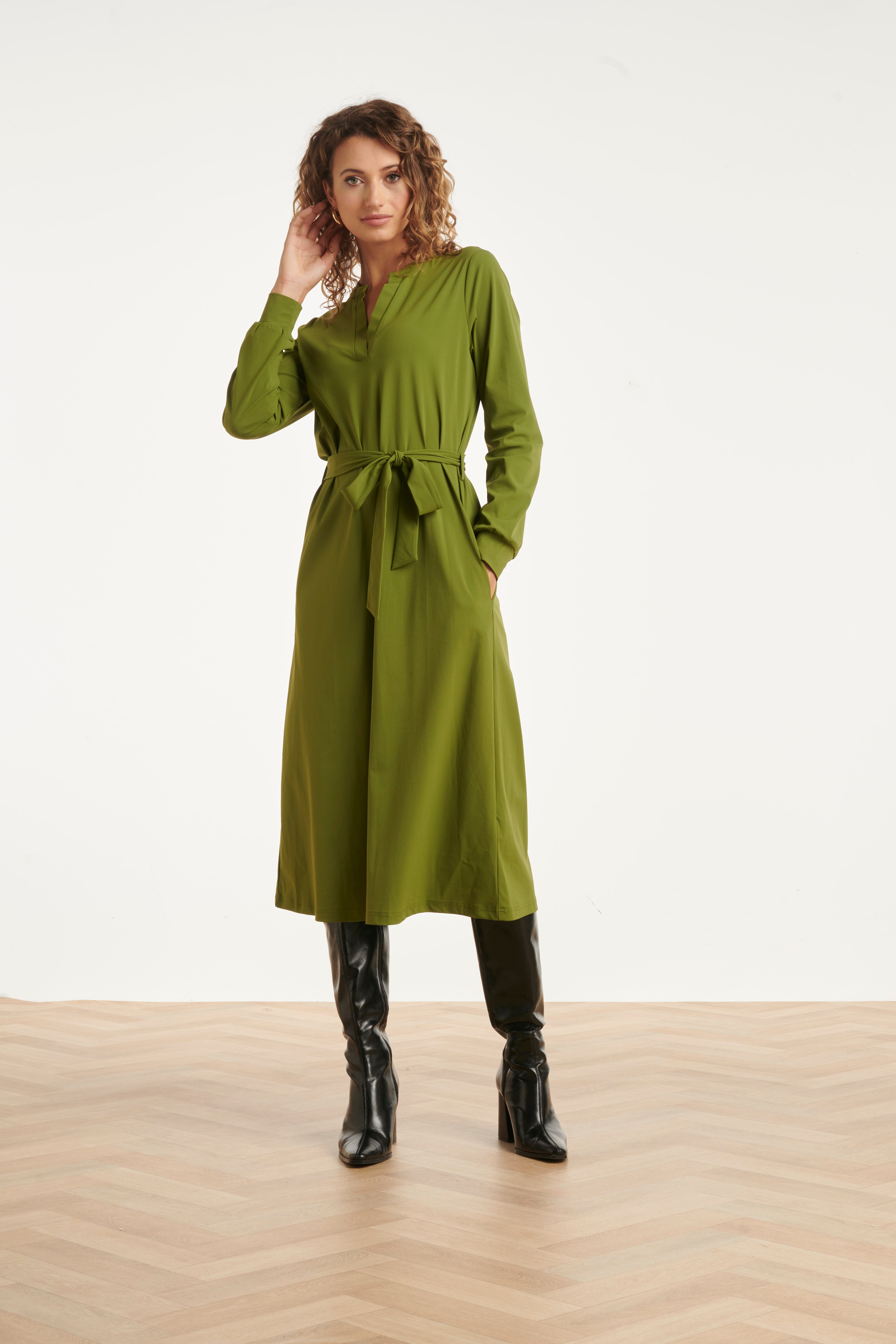 25657 Smashed Lemon Damesarmygroene Travelkwaliteit Midi Jurk | Army