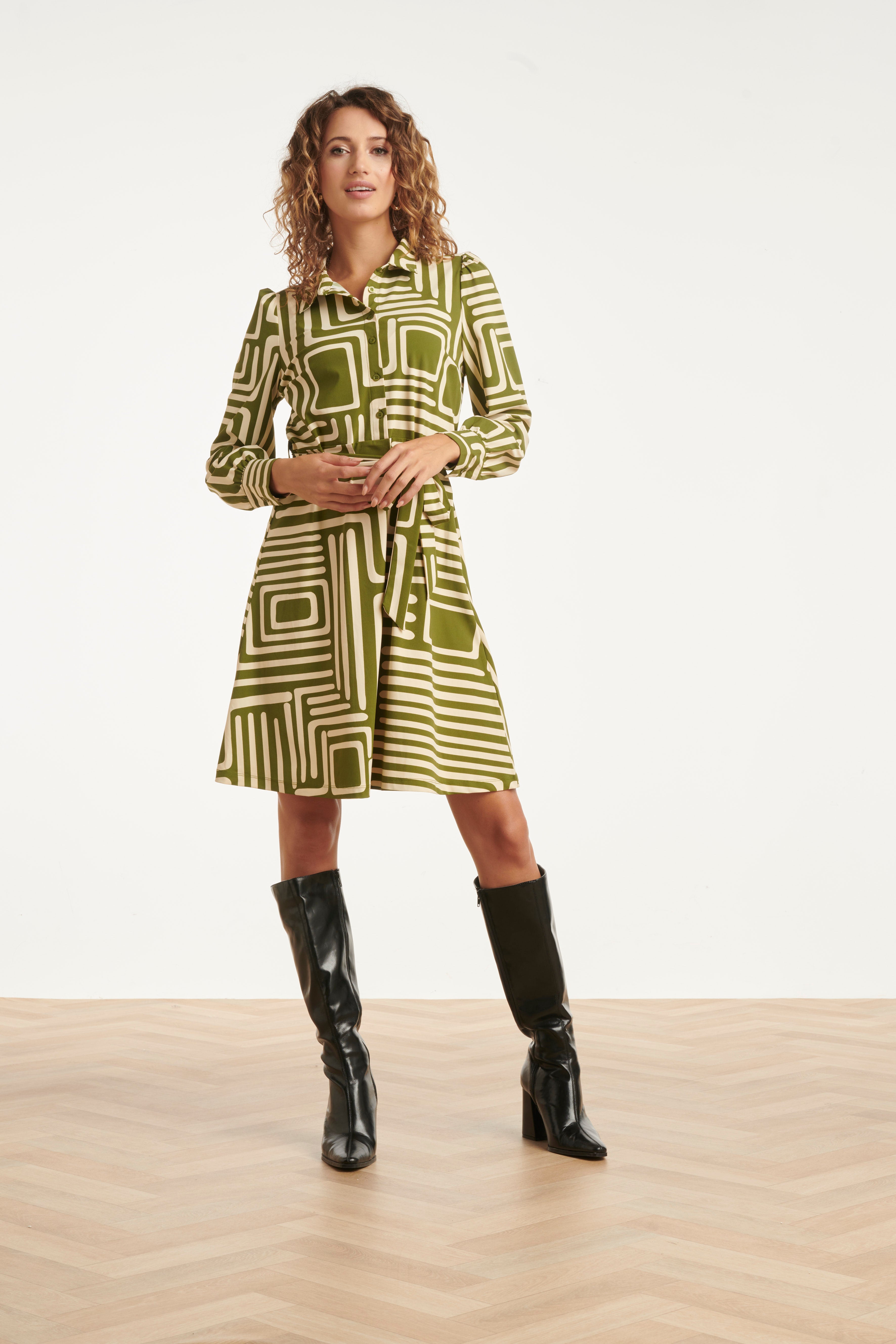 25658 Army en Sand Geometrische Jurk in Travelkwaliteit | Army - Sand