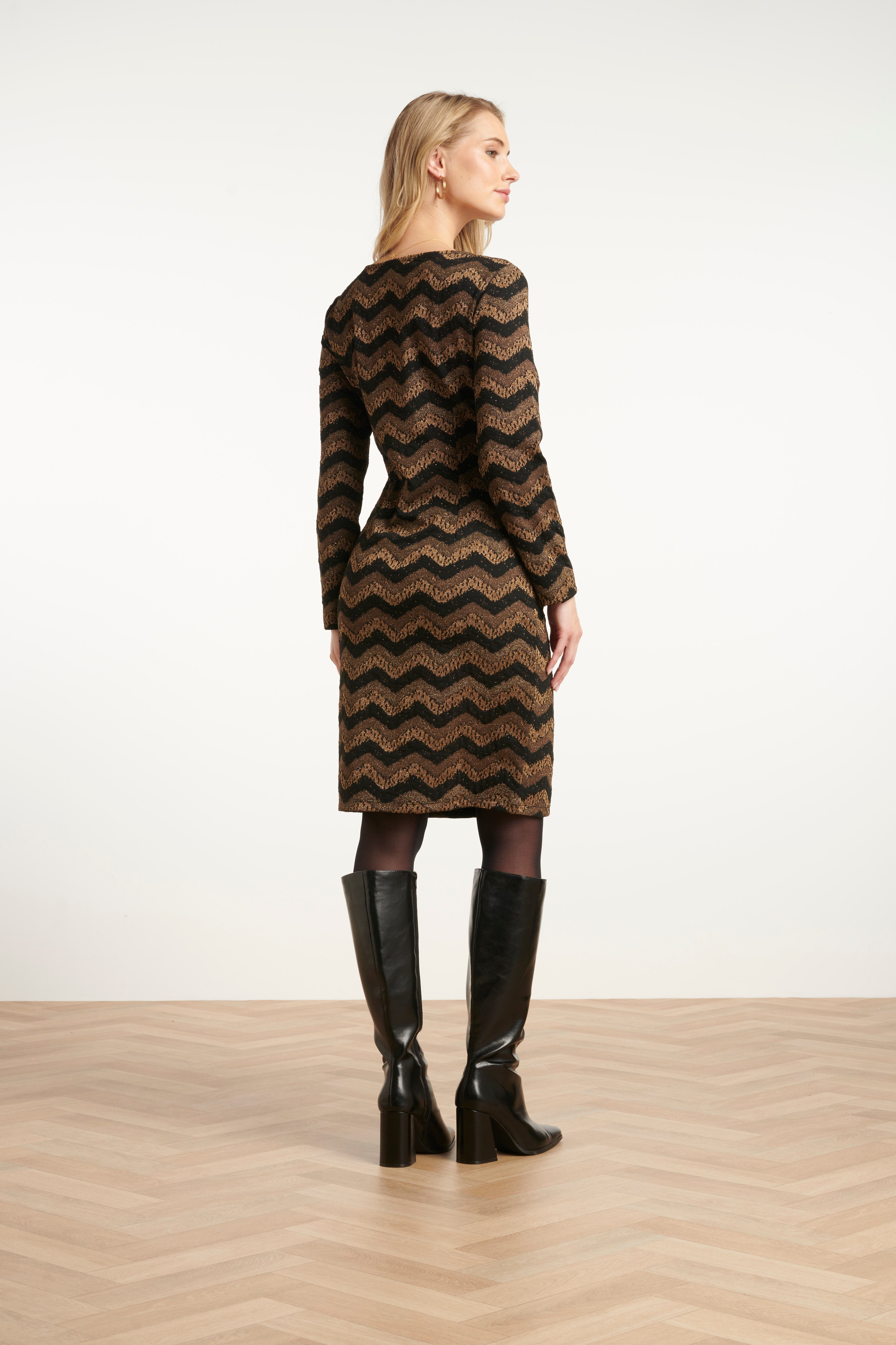 25675 Zig-Zag Jurk Met Zwart En Goud Lurex | Black - Gold