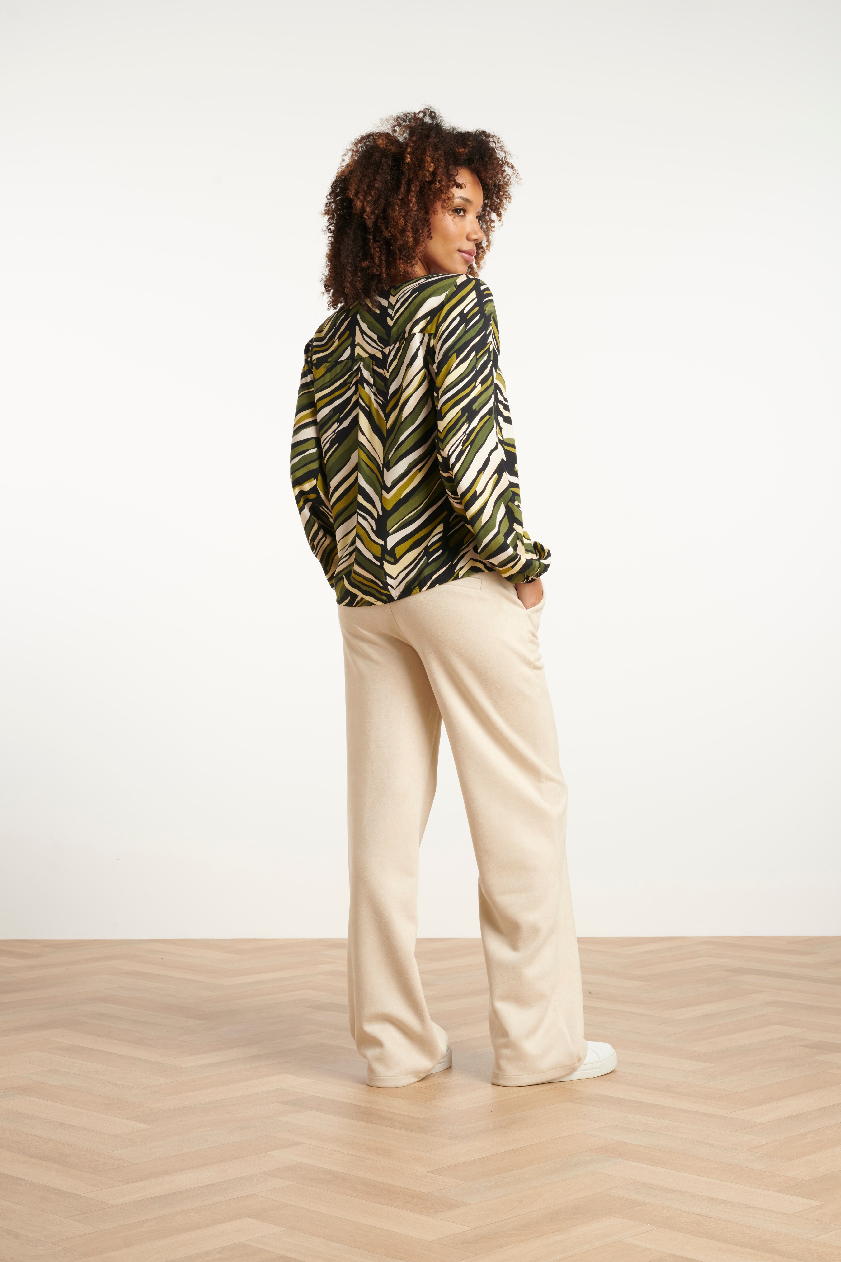 25681 Zig-Zag Top in Army groen tinten | Army - Muticolour