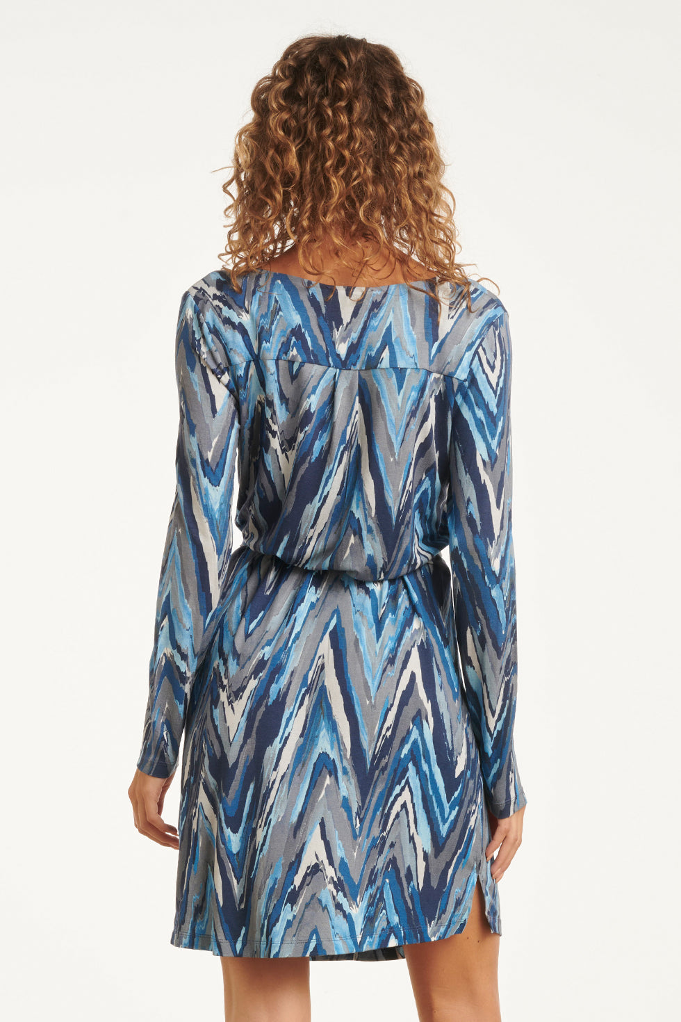 25682 Smashed Lemon Damesgetailleerd Zig Zag Geprint Jurk | Light Blue - Grey