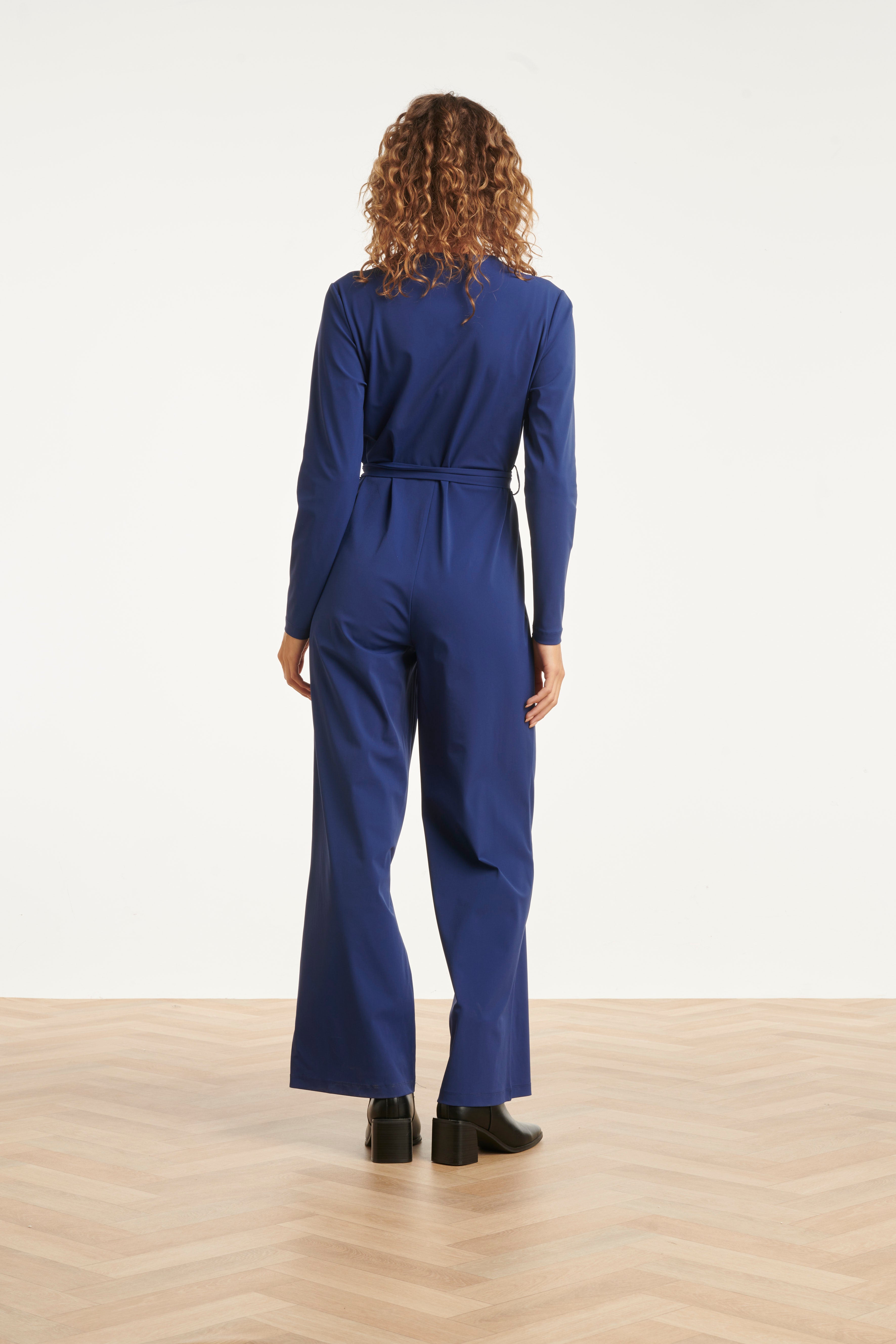 25696 Smashed Lemon Jumpsuit in Travelkwaliteit | Navy