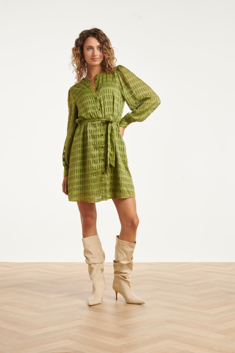 25698 Dameskorte Jurk Met Structuur | Army