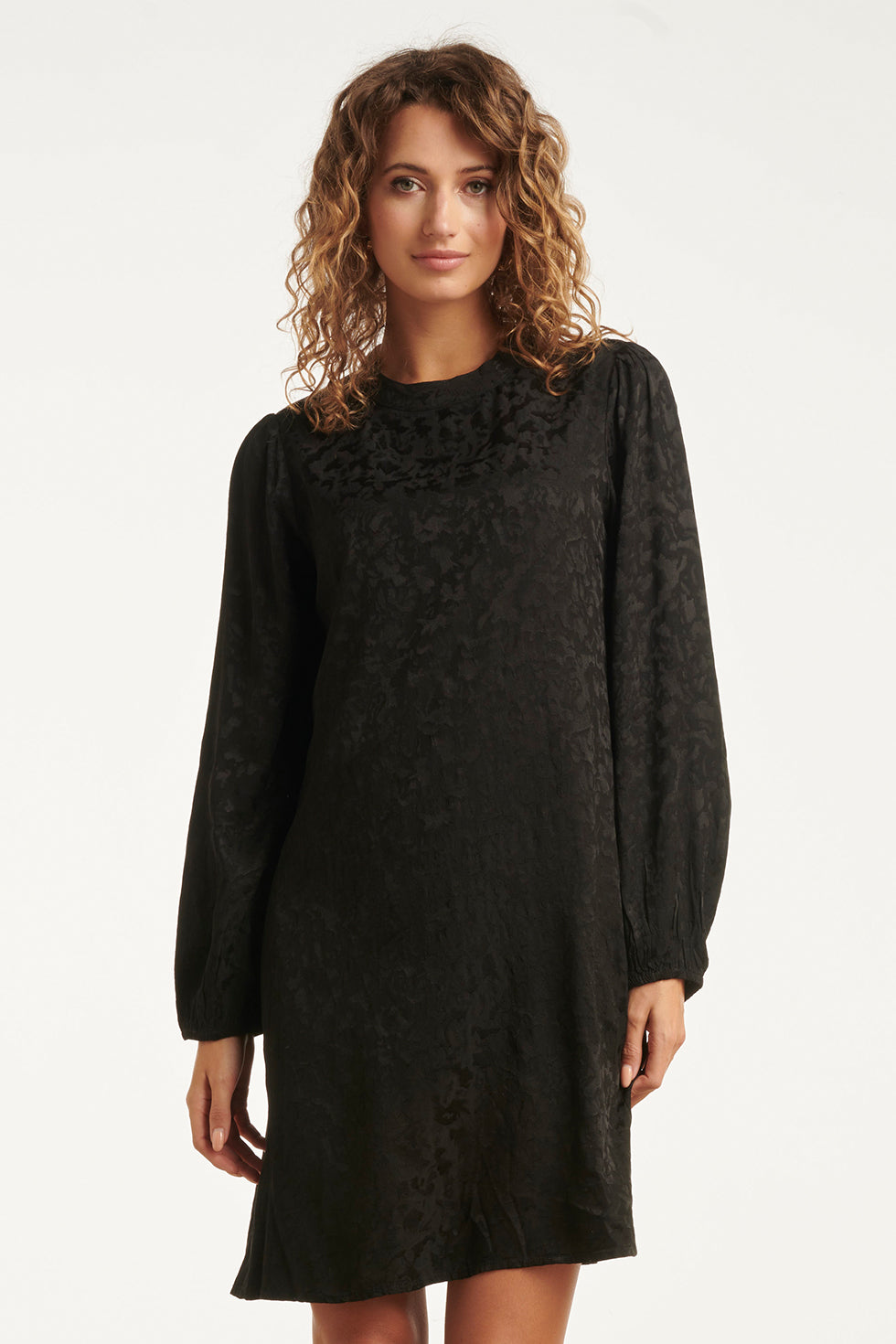 25709 Zwarte Jacquard Jurk | Black