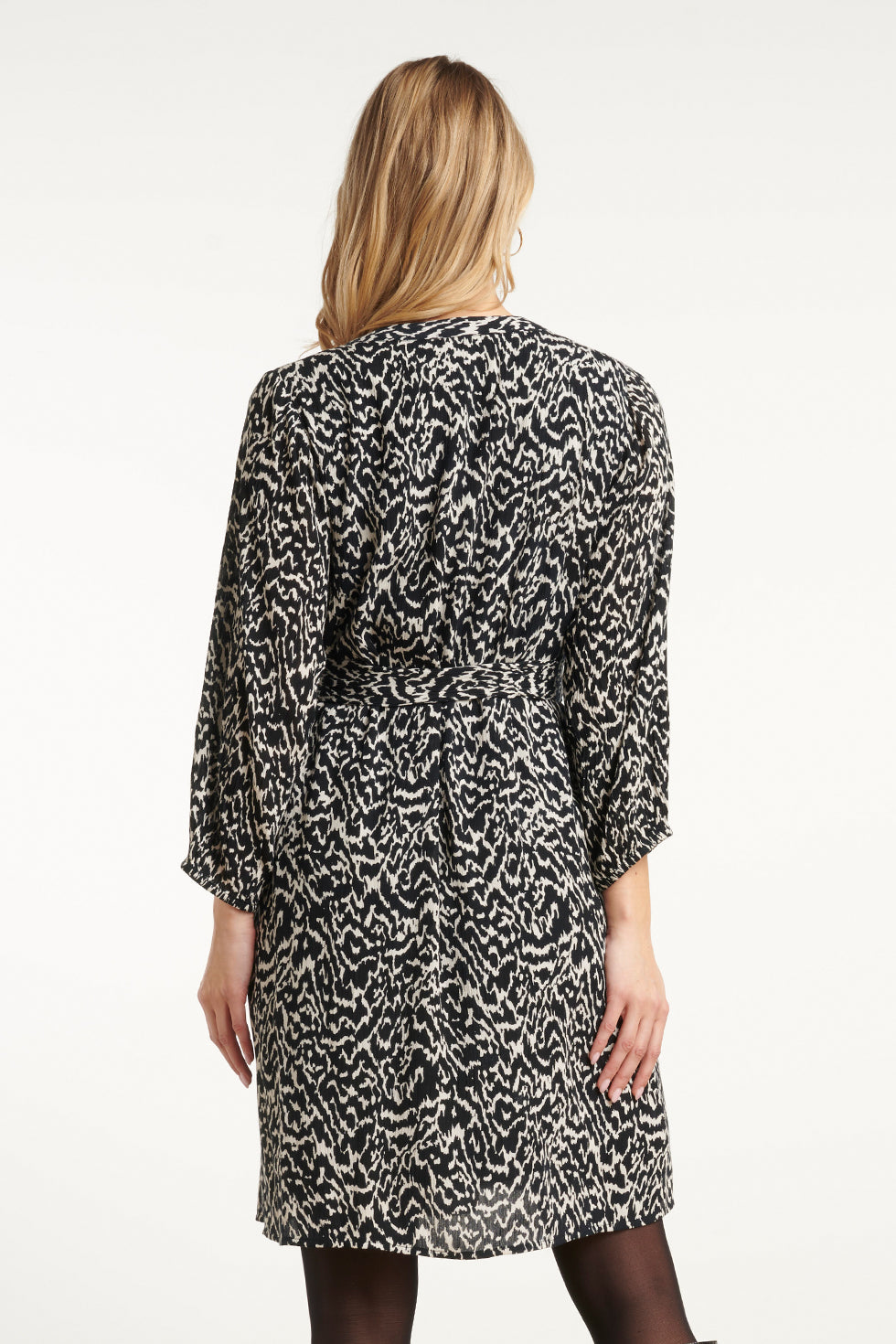 25712 Elegante Zwart En Wit Abstracte Jurk | Off White - Black