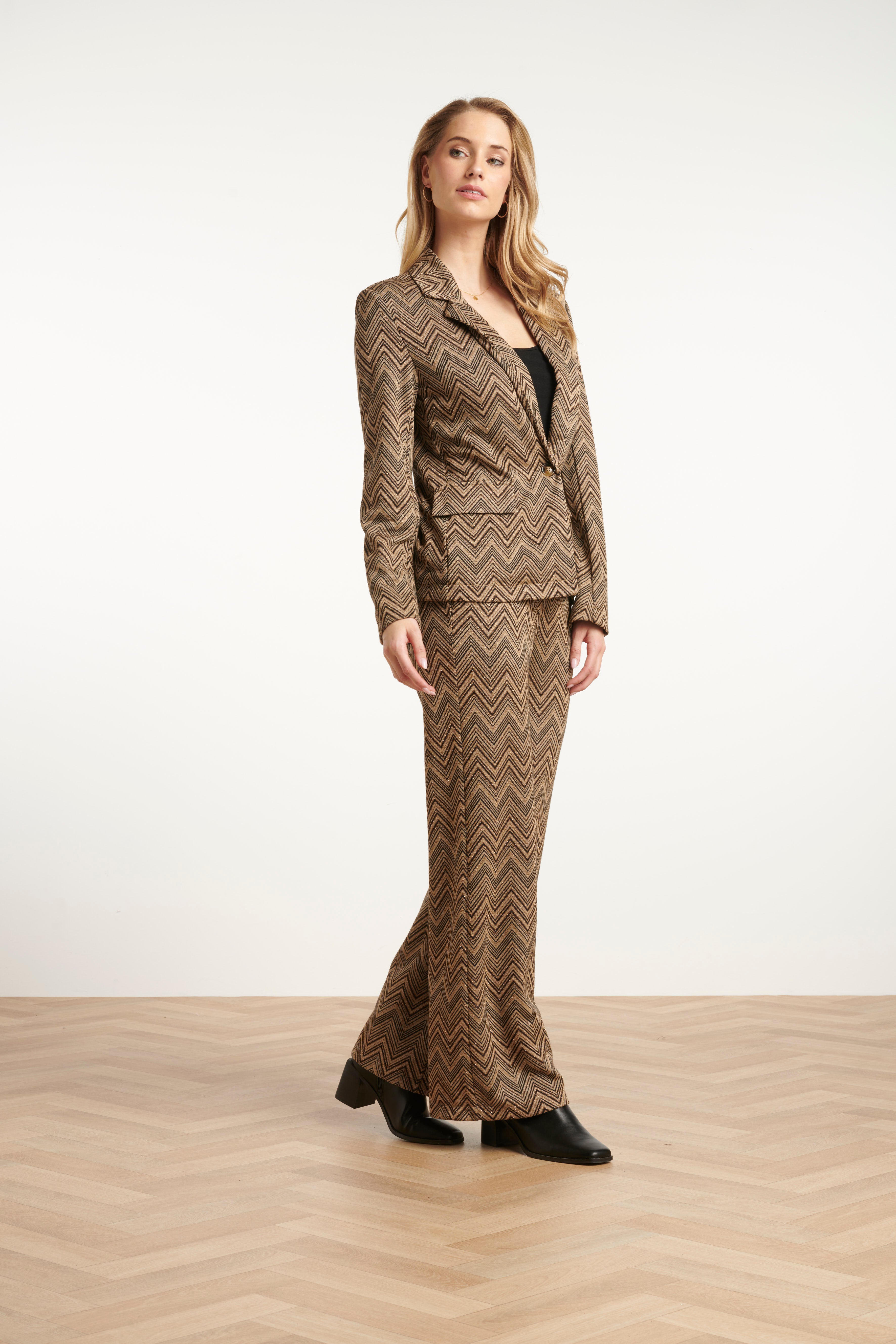 25715 Zand En Gouden Broek Met Zigzagprint | Sand - Gold