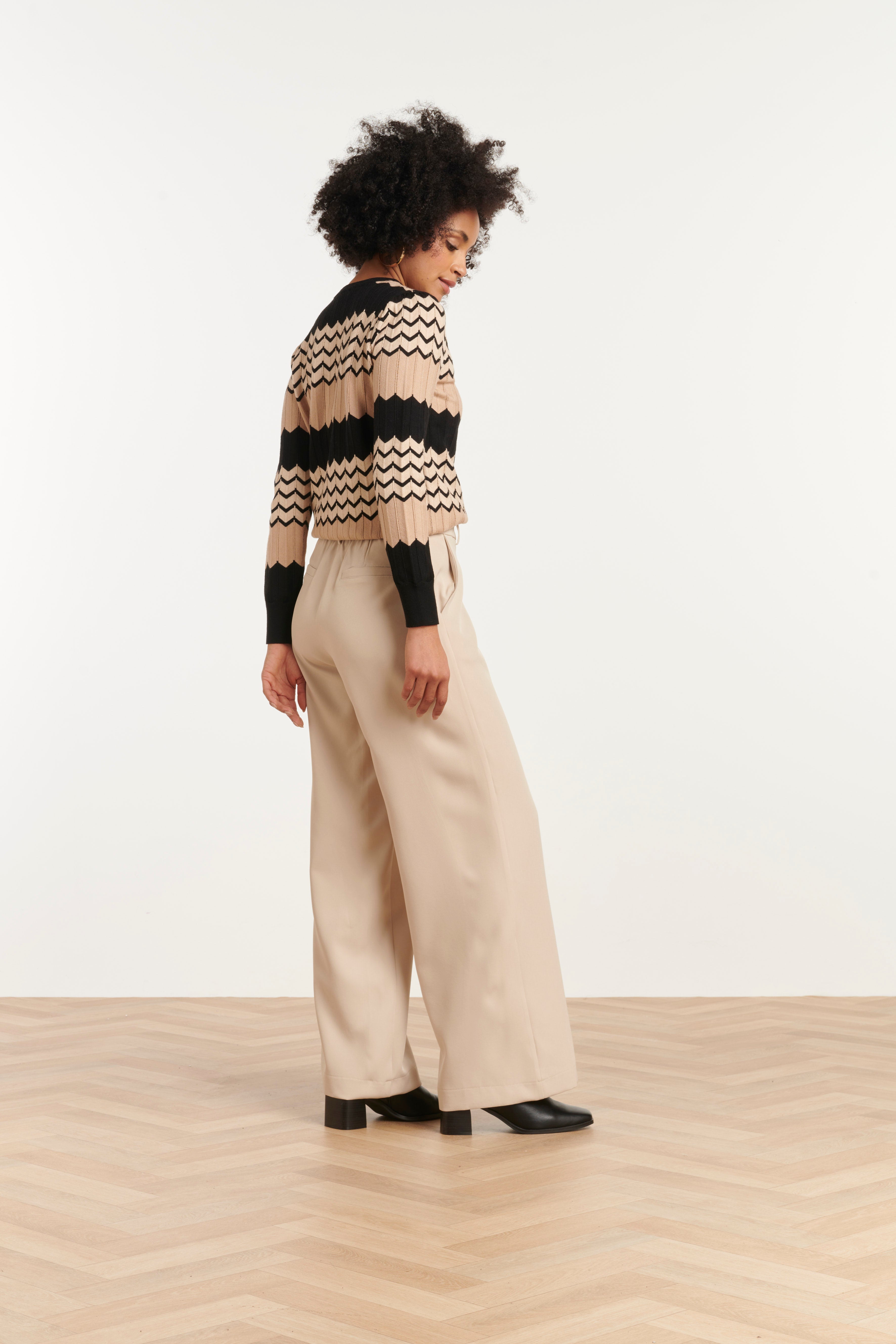 25735 – Gebreide Top Met Zigzagpatroon | Black - Muticolour