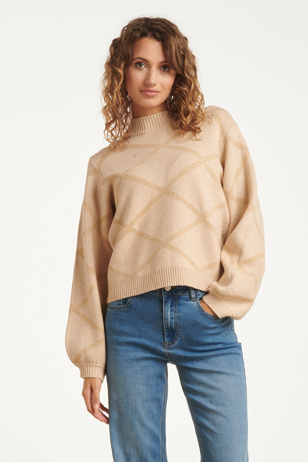 25738 – Smashed Lemon Gebreide trui met ruitdessin | Sand - Gold