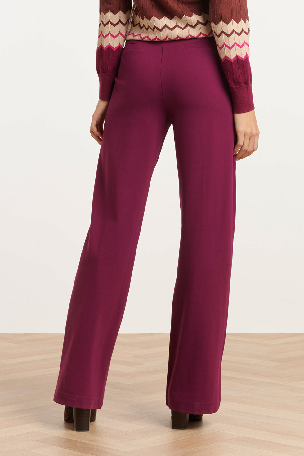 25751 – Soepele Broek Met Wijde Pijp | Aubergine